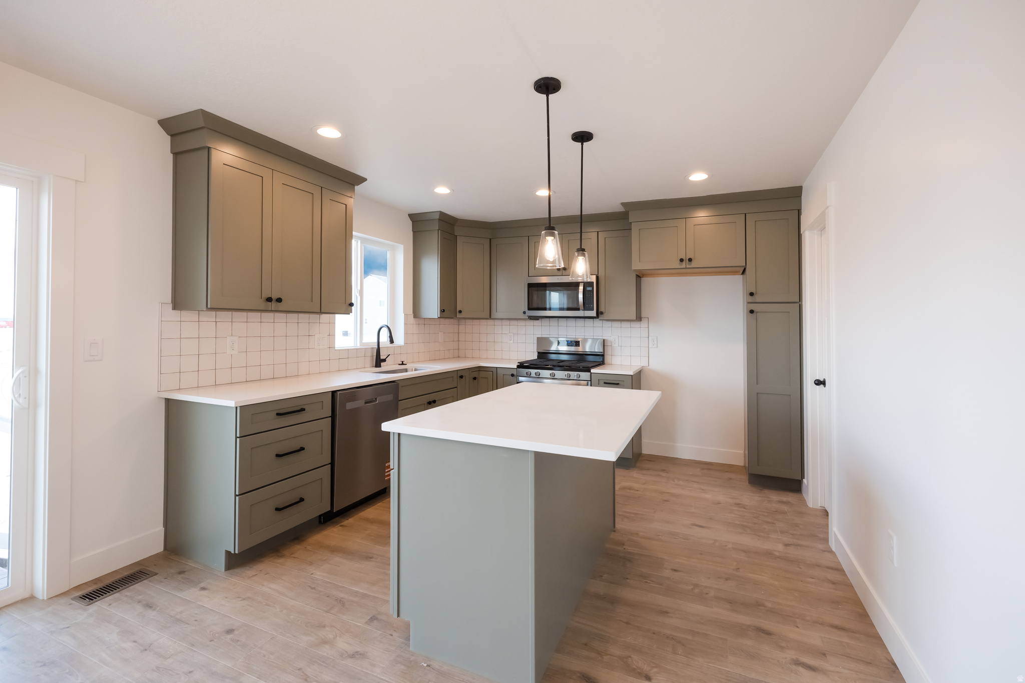ROSE RANCH - Residential