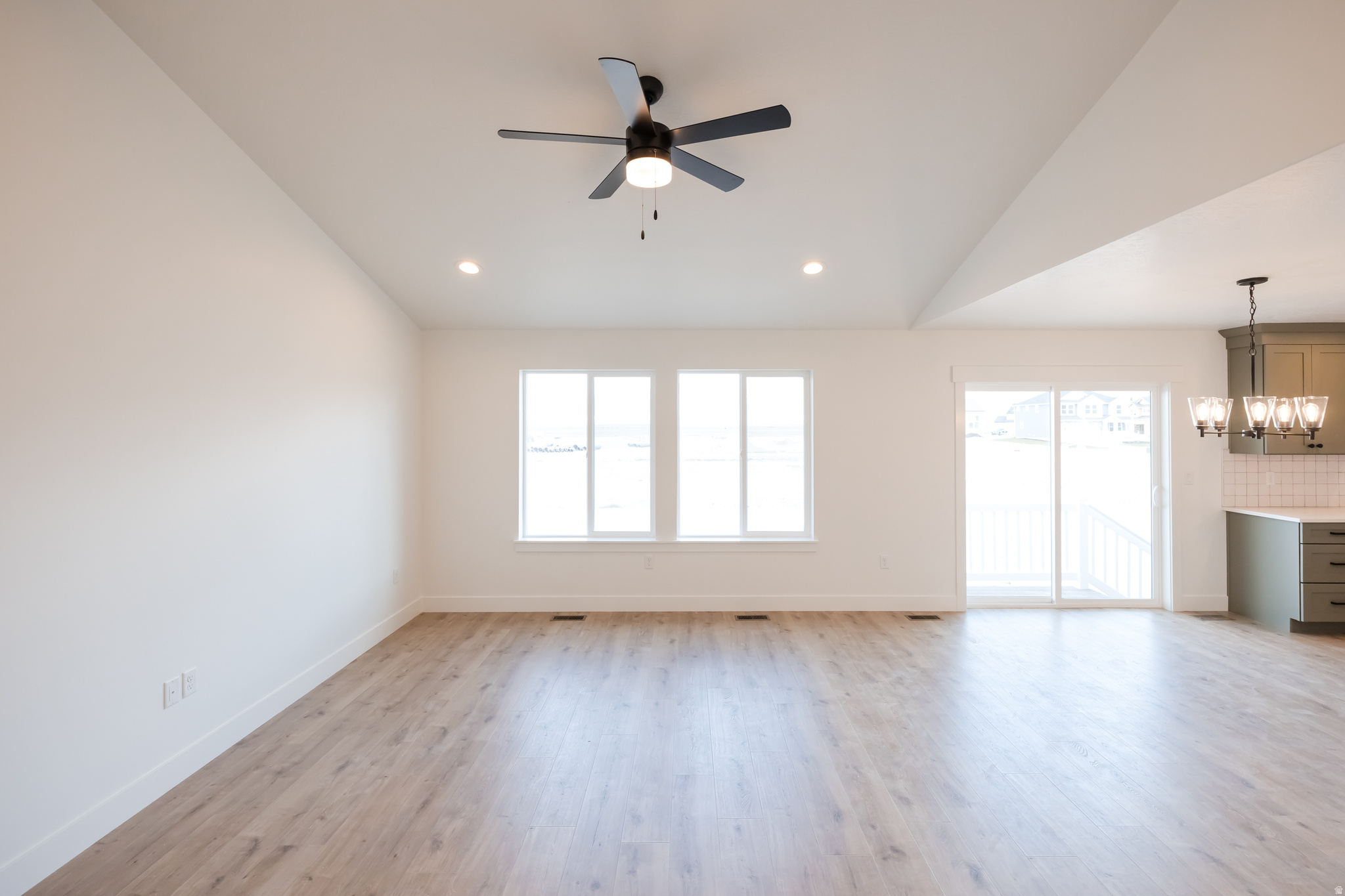 ROSE RANCH - Residential