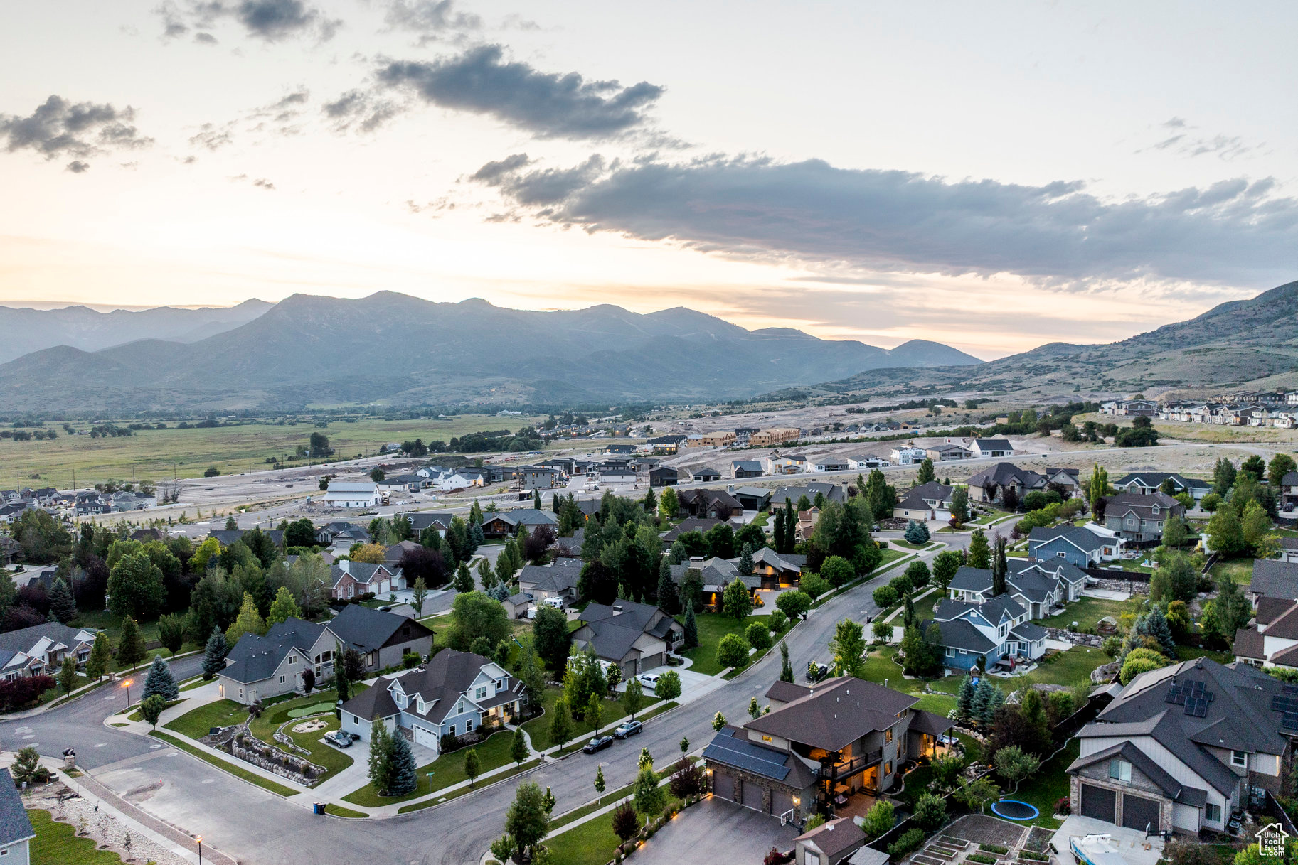 COVE ESTATES - Residential