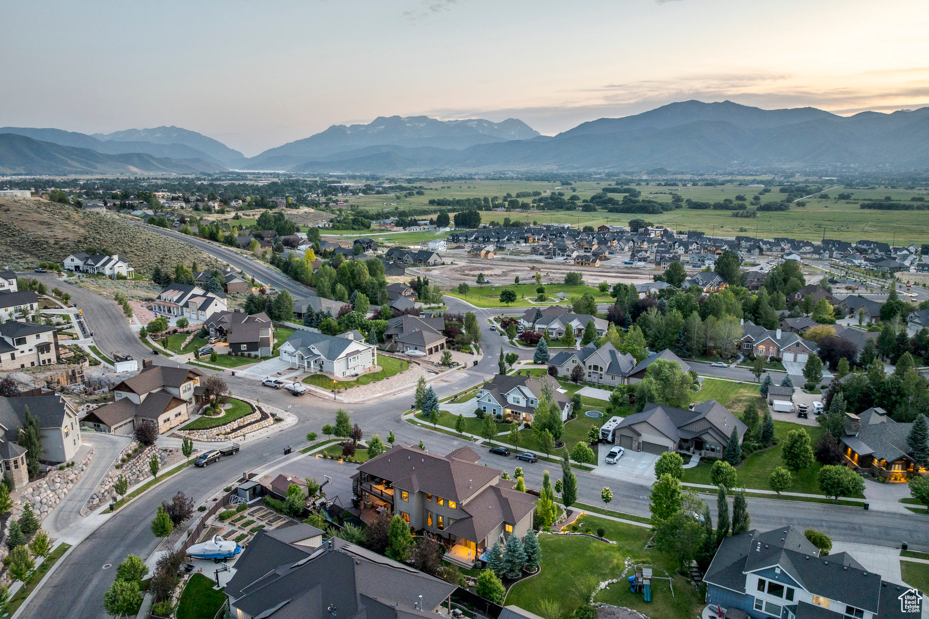 COVE ESTATES - Residential