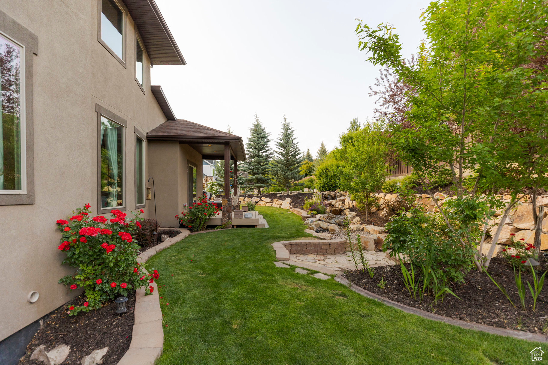 COVE ESTATES - Residential