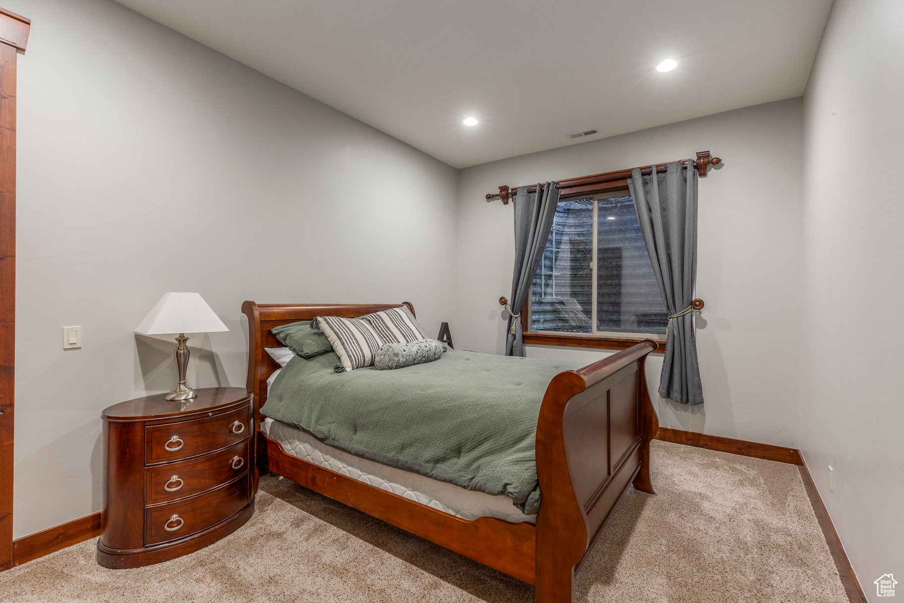 COVE ESTATES - Residential