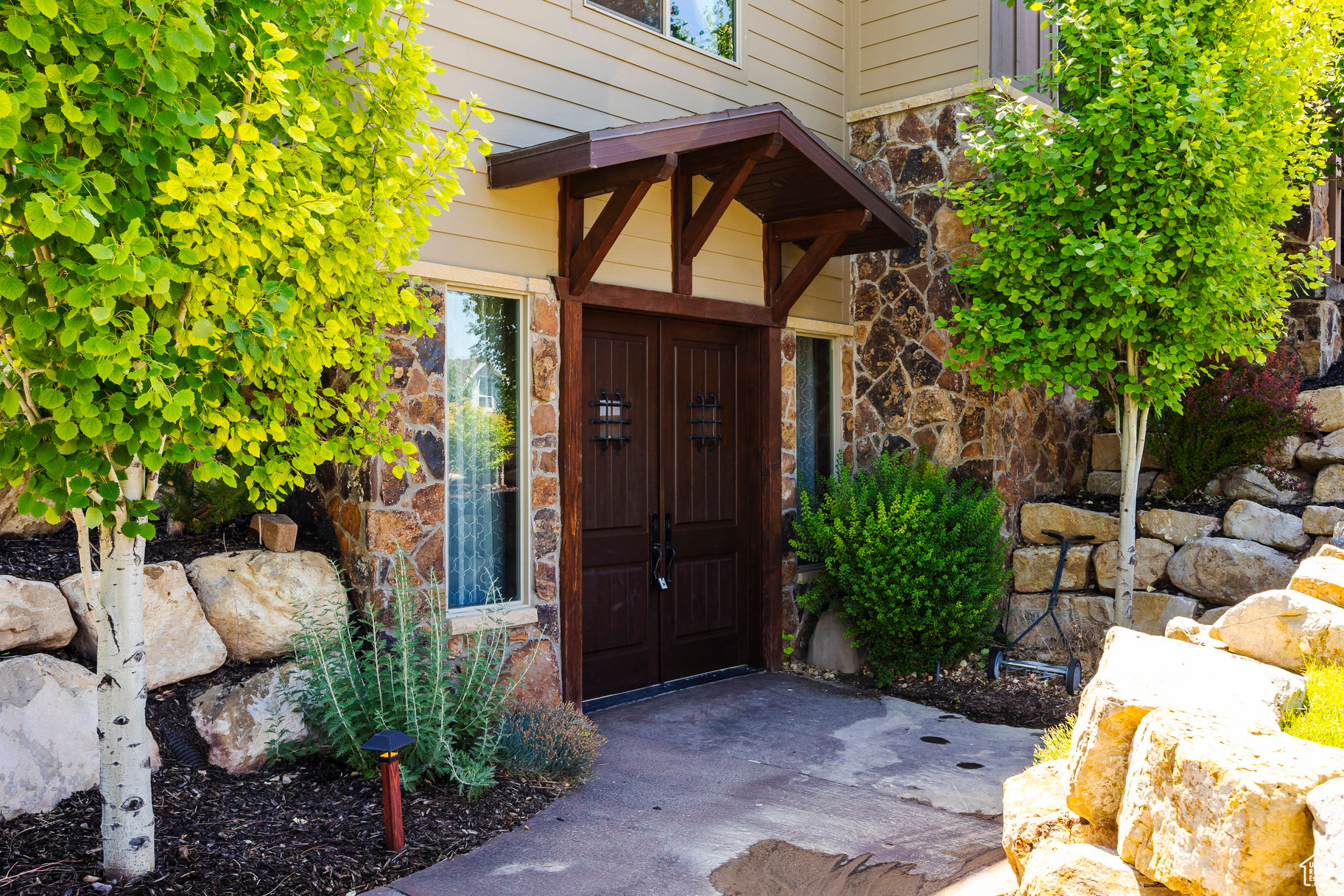 COVE ESTATES - Residential