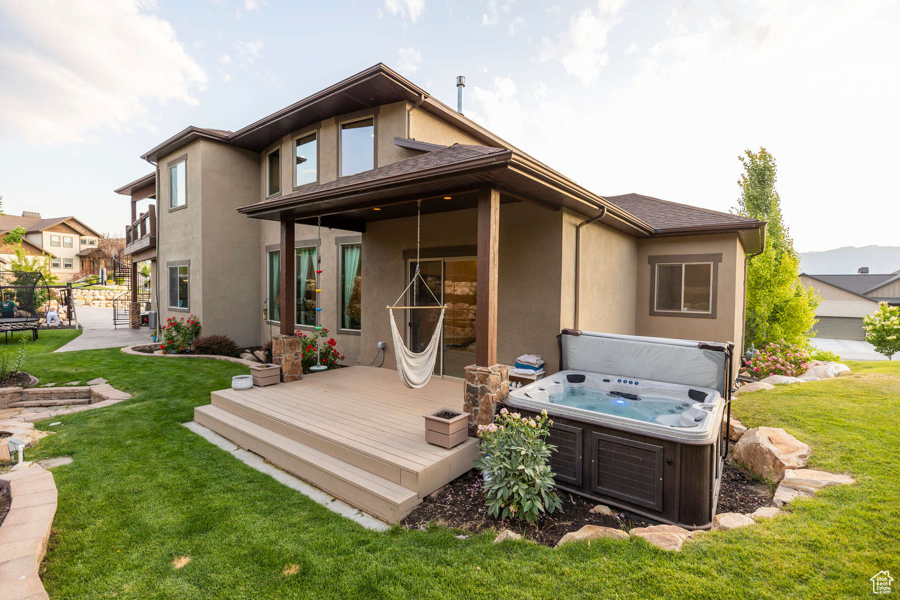 COVE ESTATES - Residential