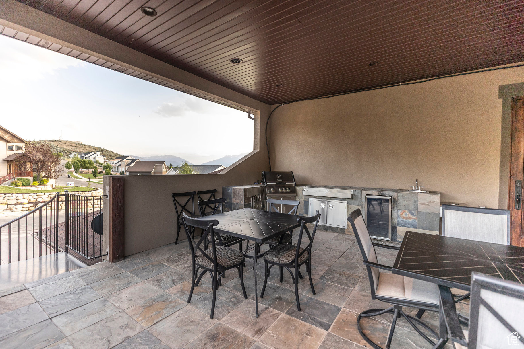 COVE ESTATES - Residential