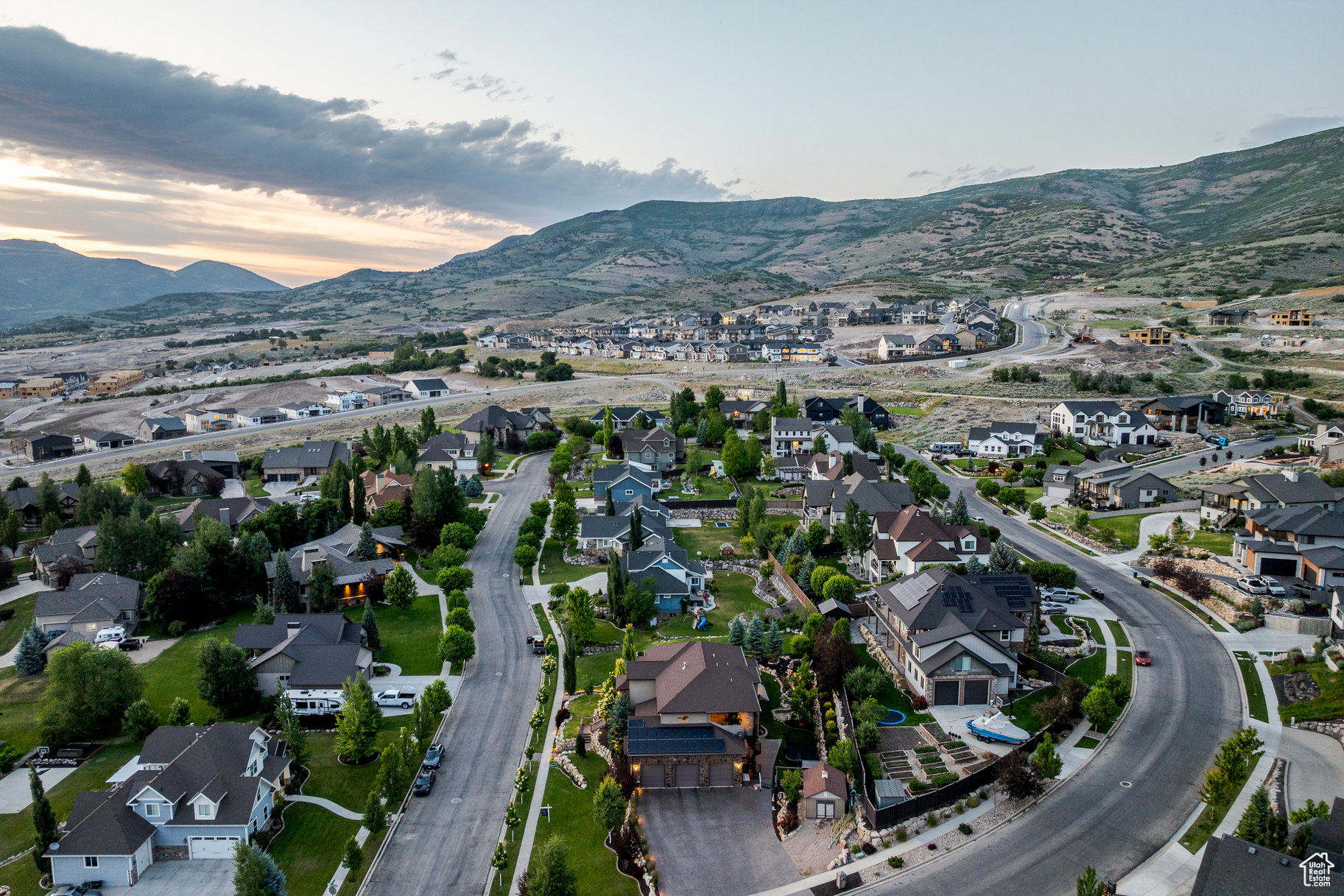 COVE ESTATES - Residential