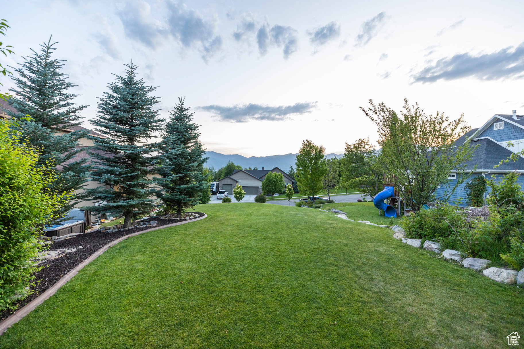 COVE ESTATES - Residential