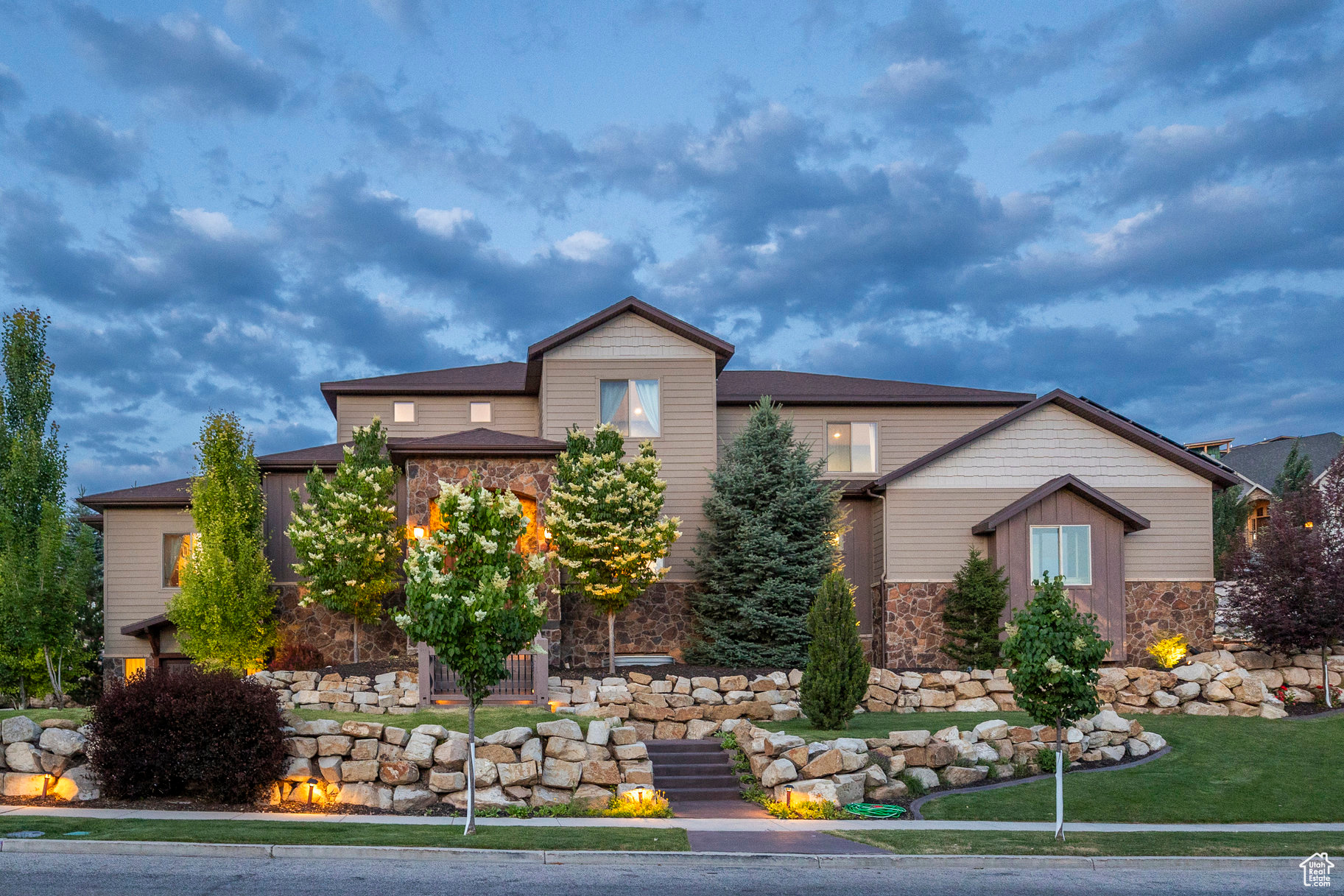 COVE ESTATES - Residential