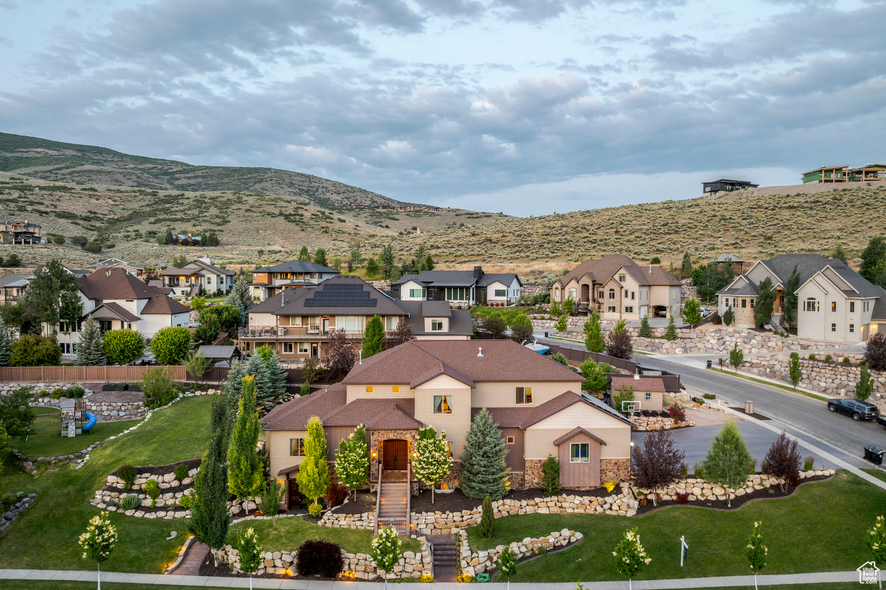 COVE ESTATES - Residential