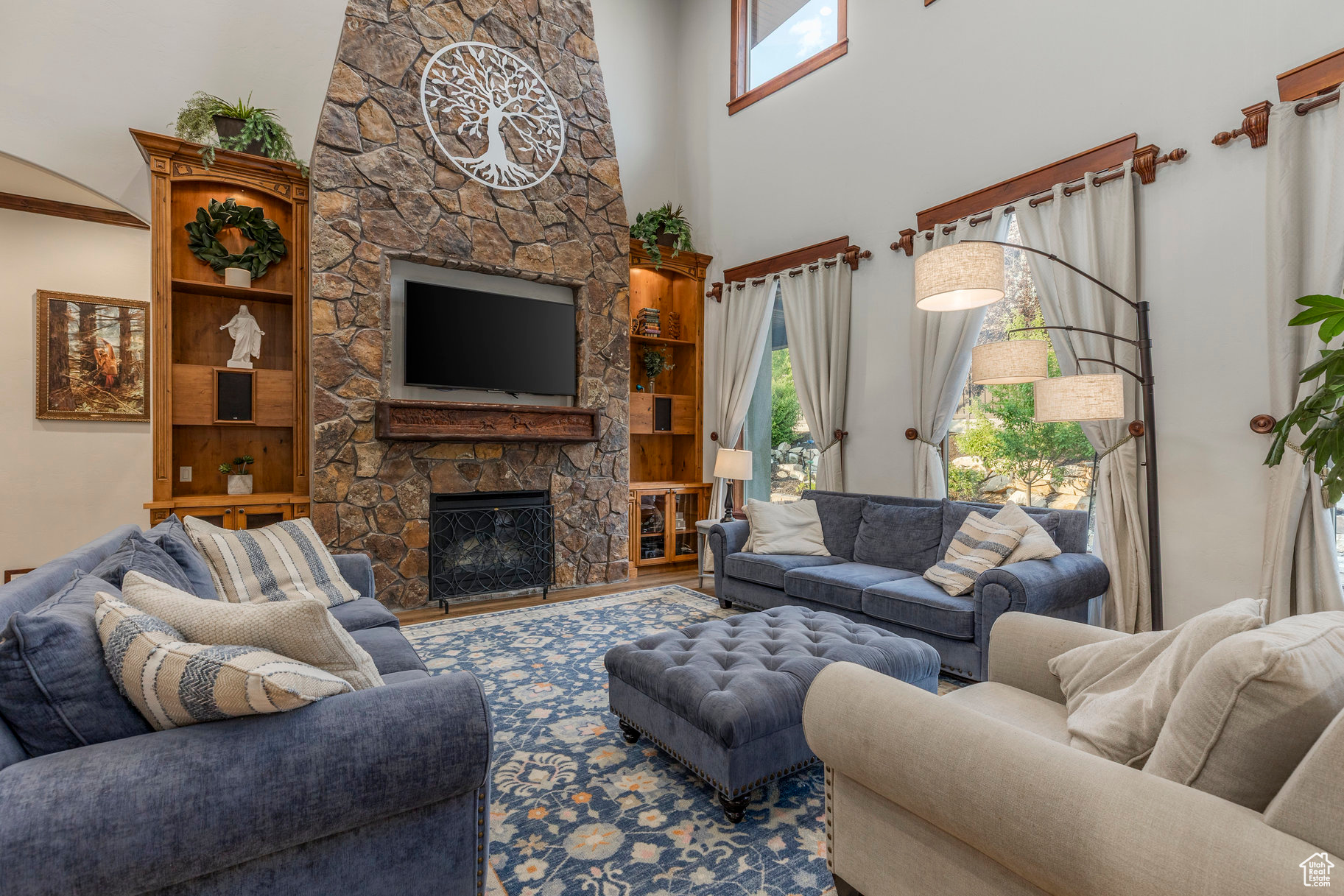 COVE ESTATES - Residential