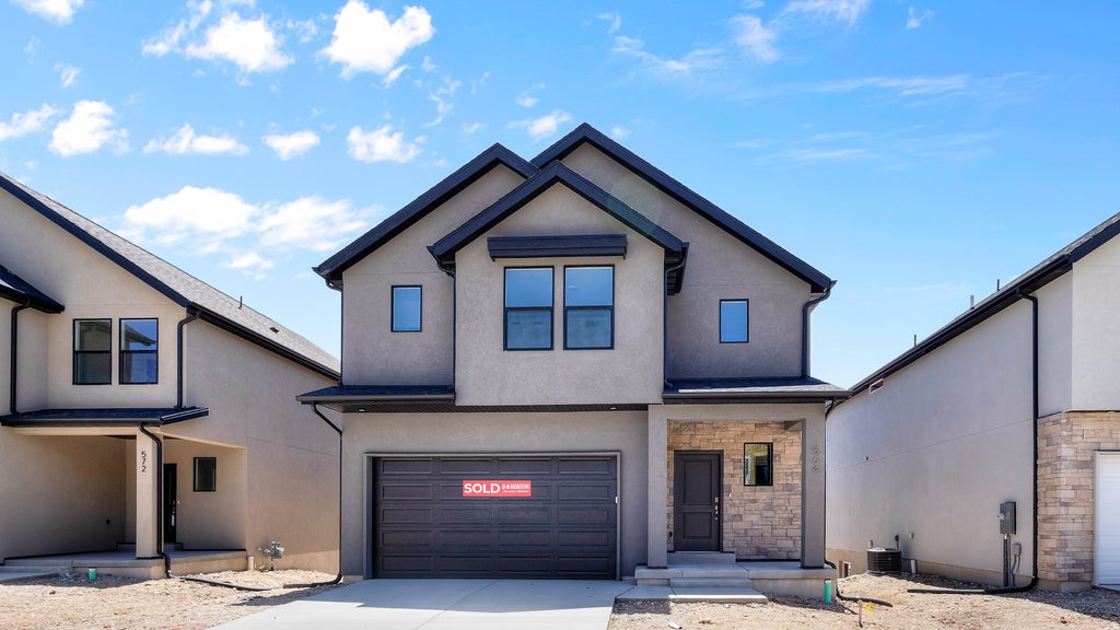 Photo of 634 E LEVENGROVE DR #250, Lehi, UT 84048 (MLS # 2184958)