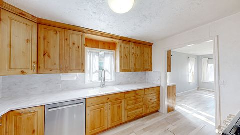 Tiny photo for 332 N 500 E, Payson, UT 84651 (MLS # 2141723)