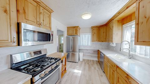 Tiny photo for 332 N 500 E, Payson, UT 84651 (MLS # 2141723)