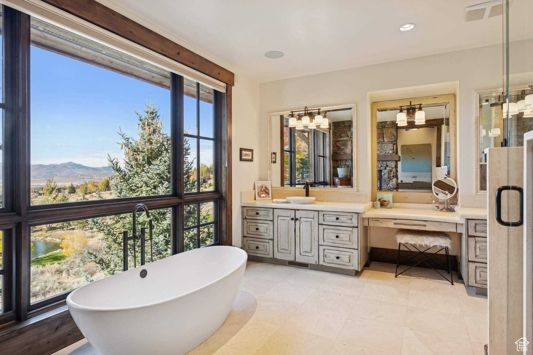 ASPEN CAMP - Residential