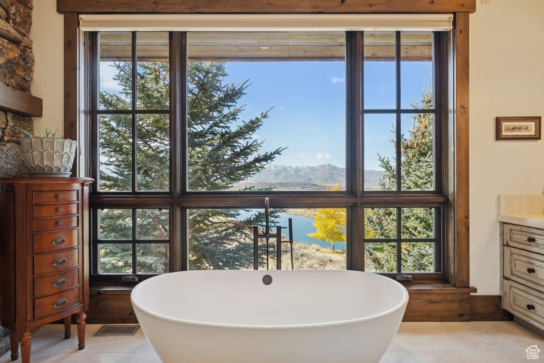 ASPEN CAMP - Residential