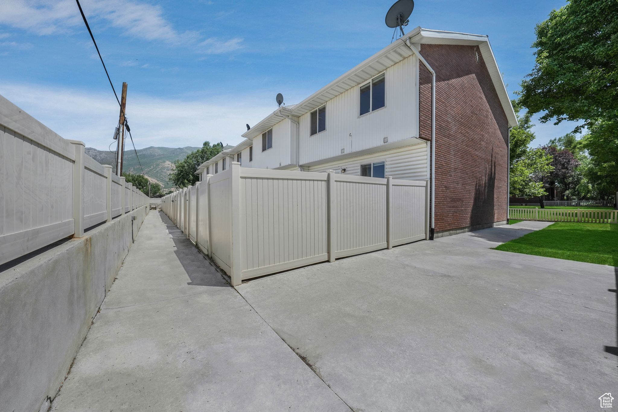 LEBARON TOWNHOMES - Residential