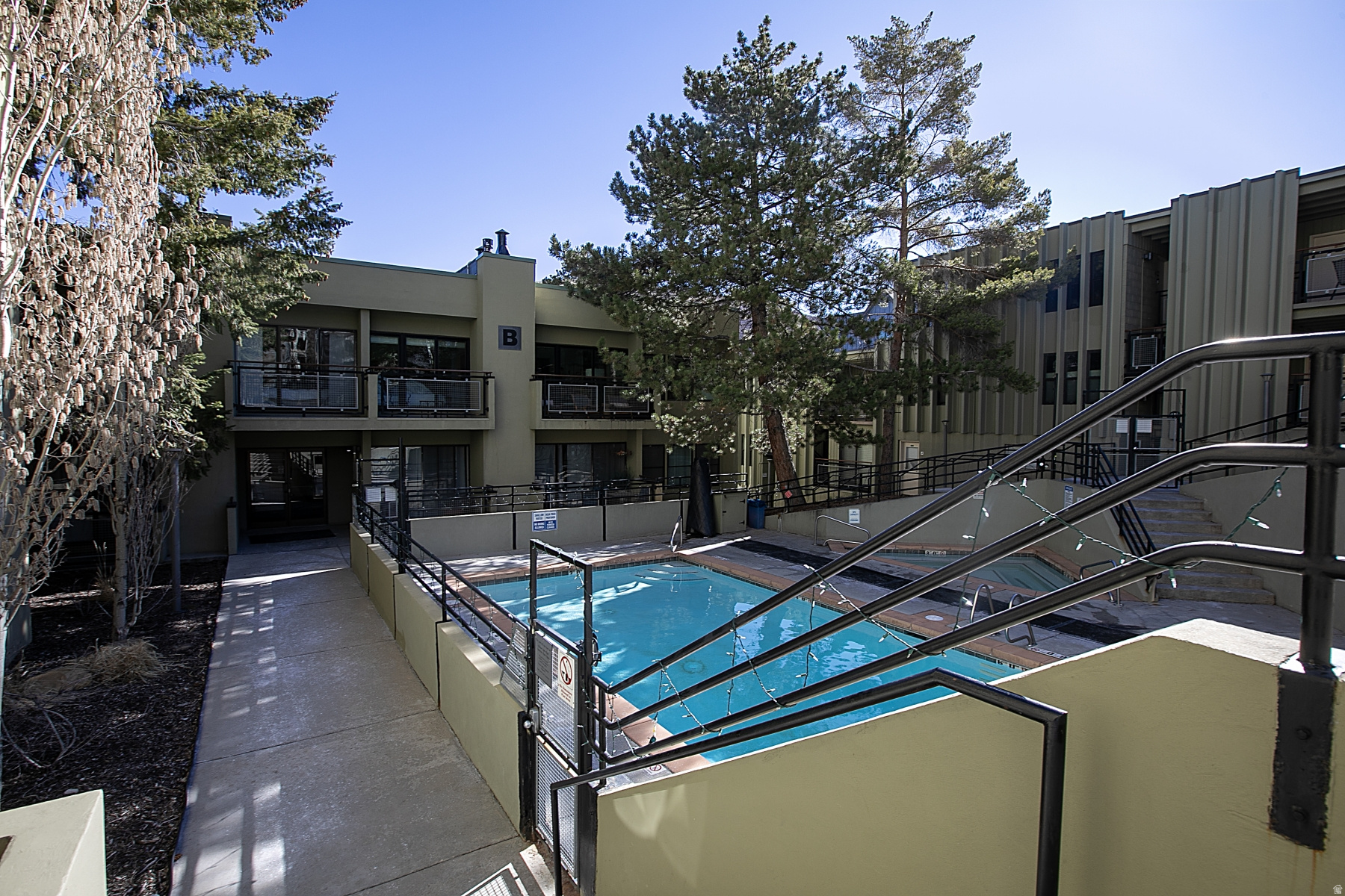 EDELWEISS HAUS  CONDOMINIUM - Residential