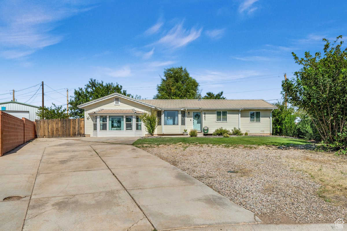 841 E Pioneer Cir, Washington, Utah image 4