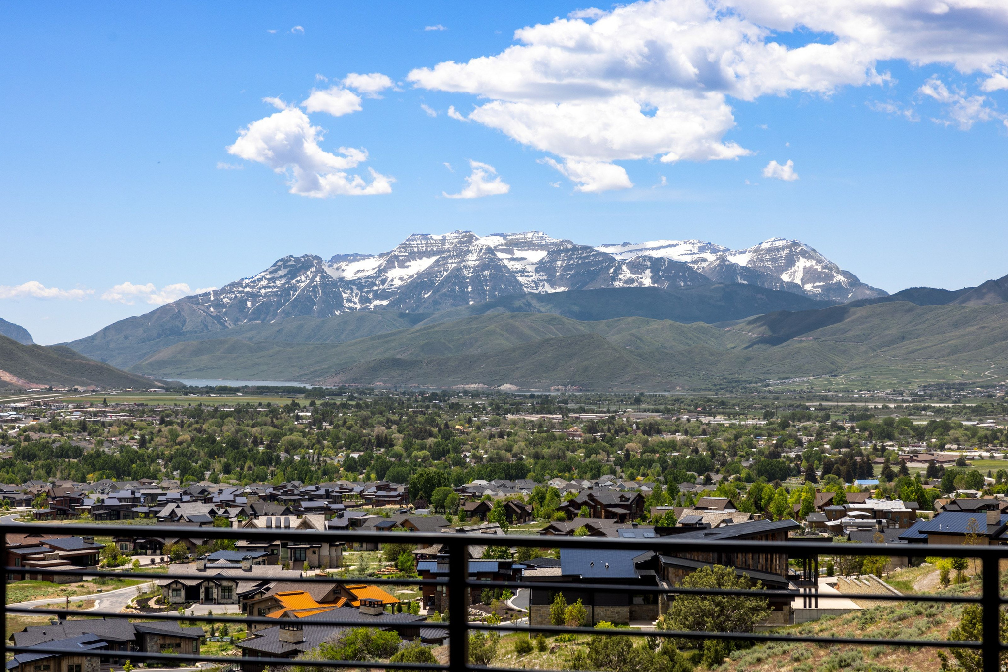 RED LEDGES - Residential