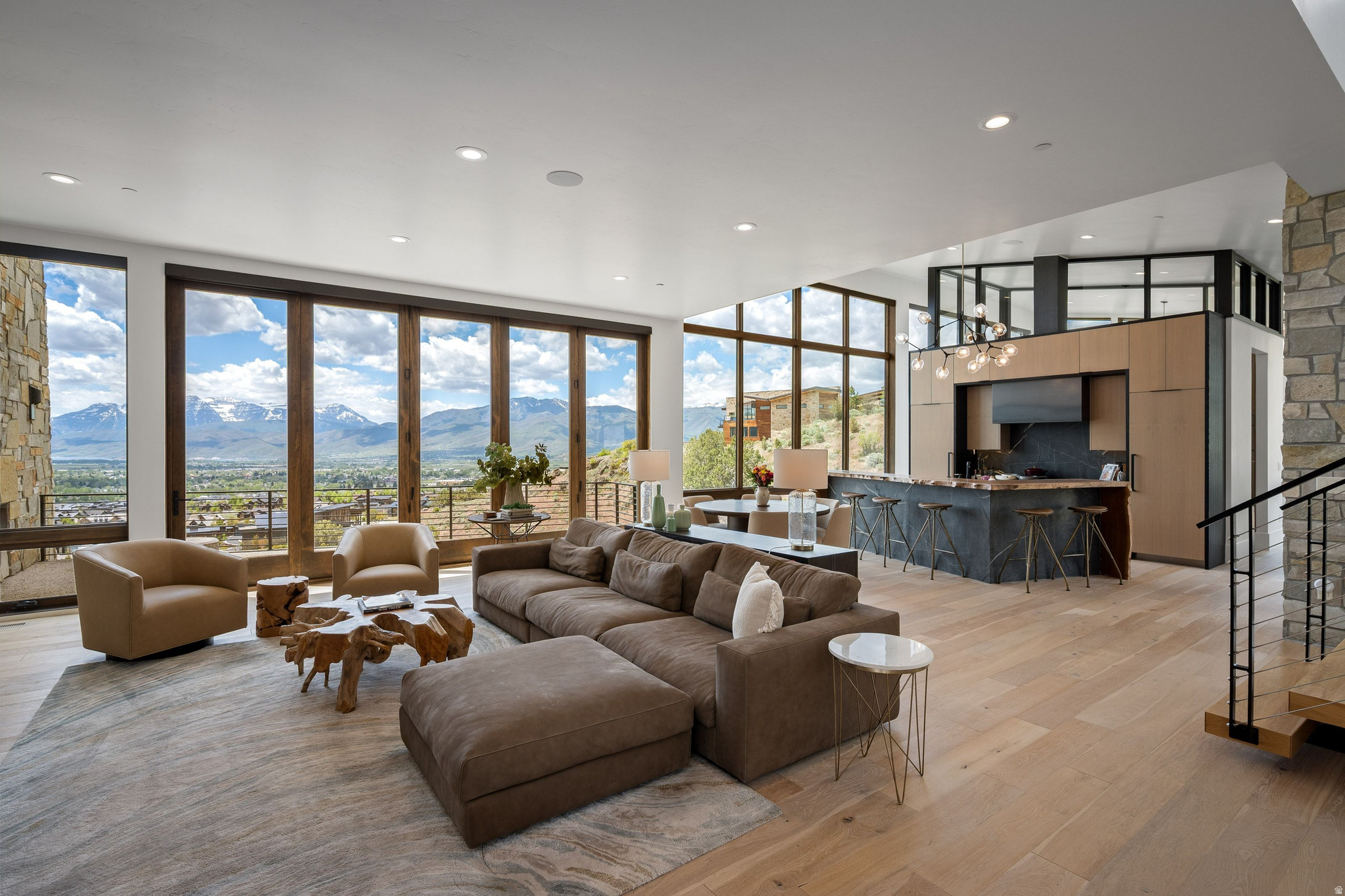 RED LEDGES - Residential