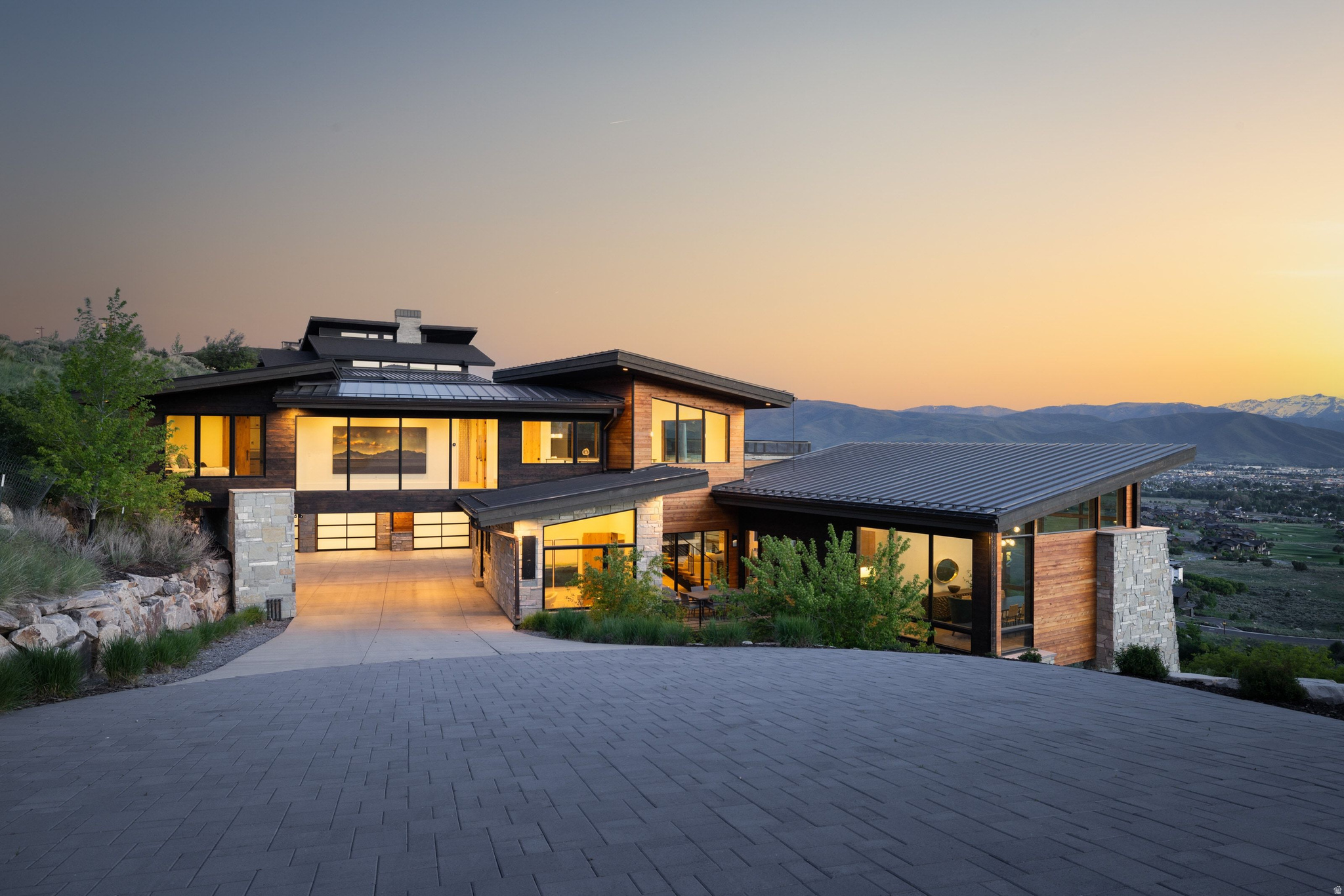 RED LEDGES - Residential