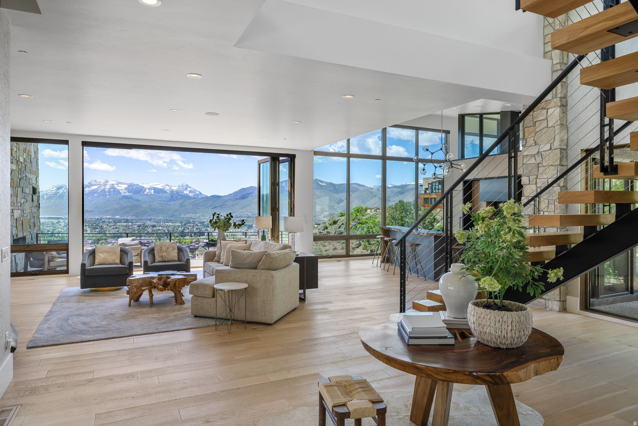 RED LEDGES - Residential