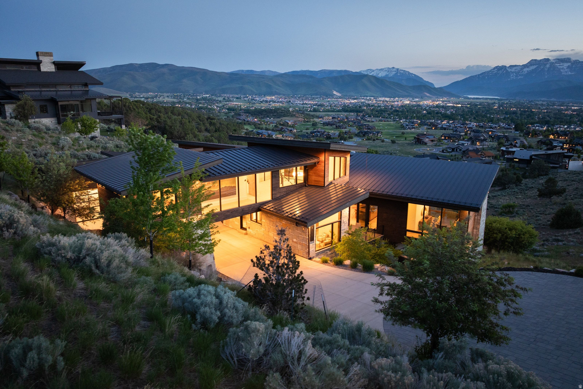 RED LEDGES - Residential