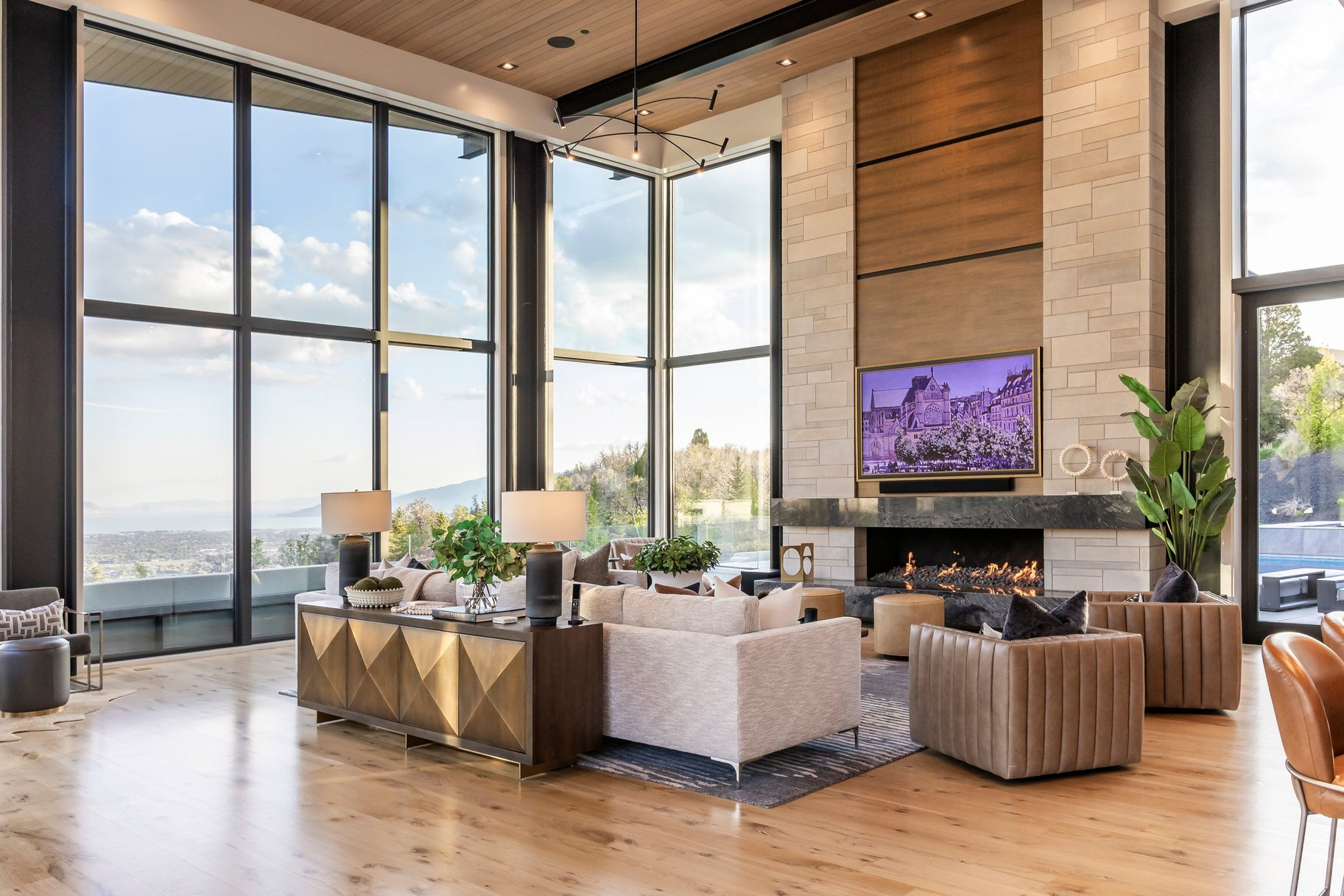 THREE FALLS - Residential