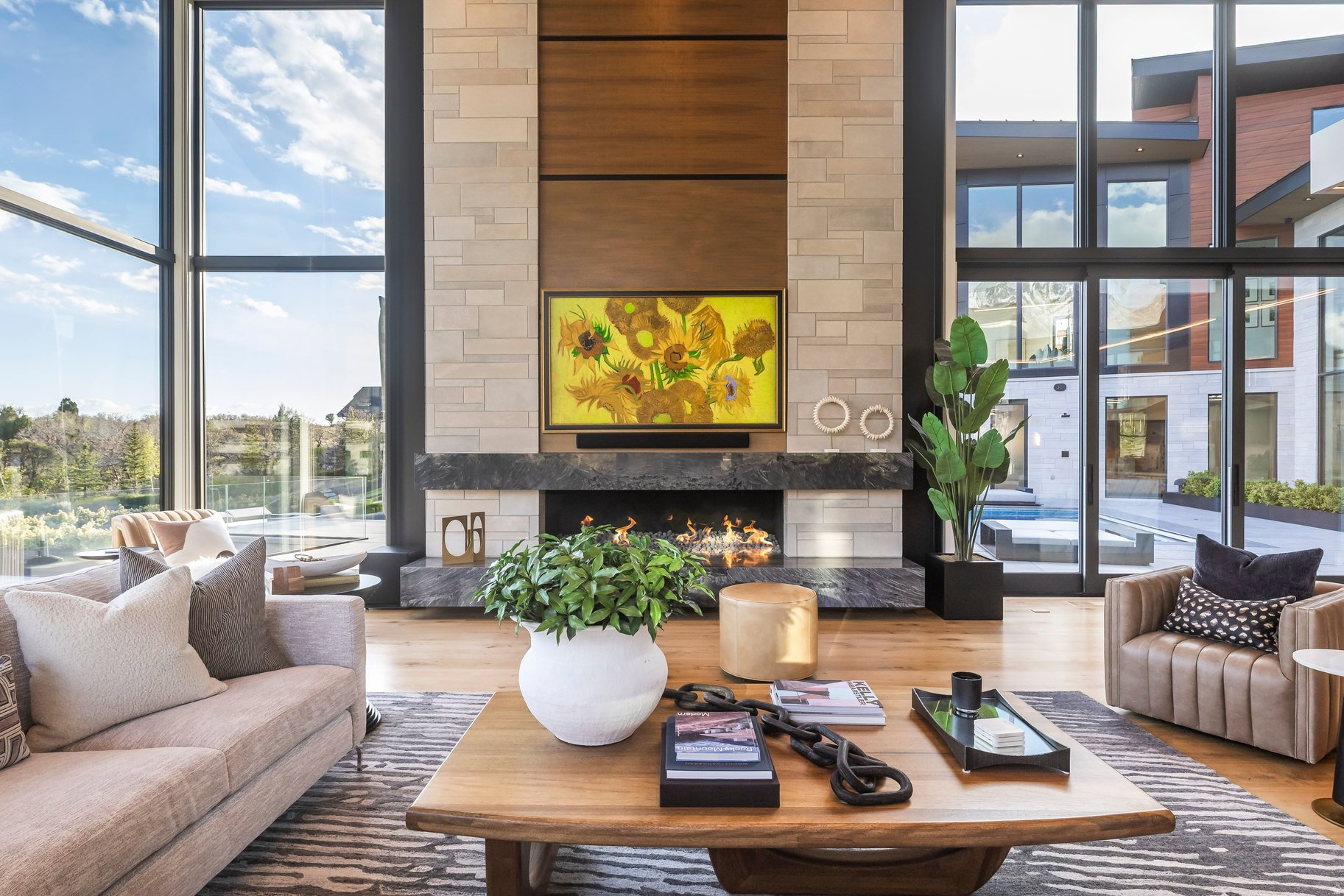 THREE FALLS - Residential