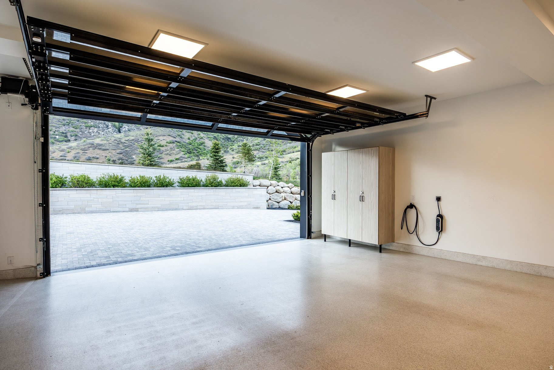 THREE FALLS - Residential