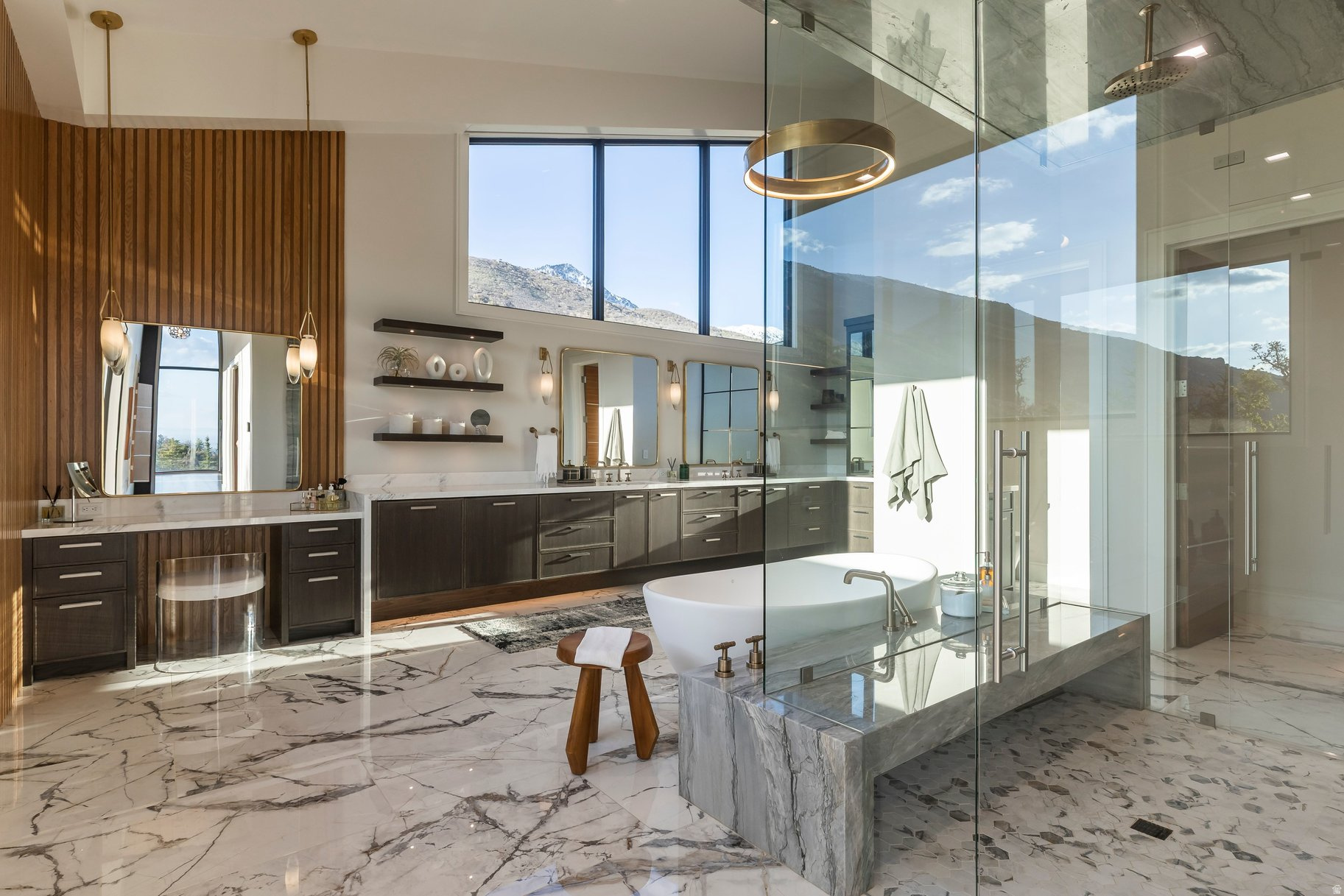THREE FALLS - Residential