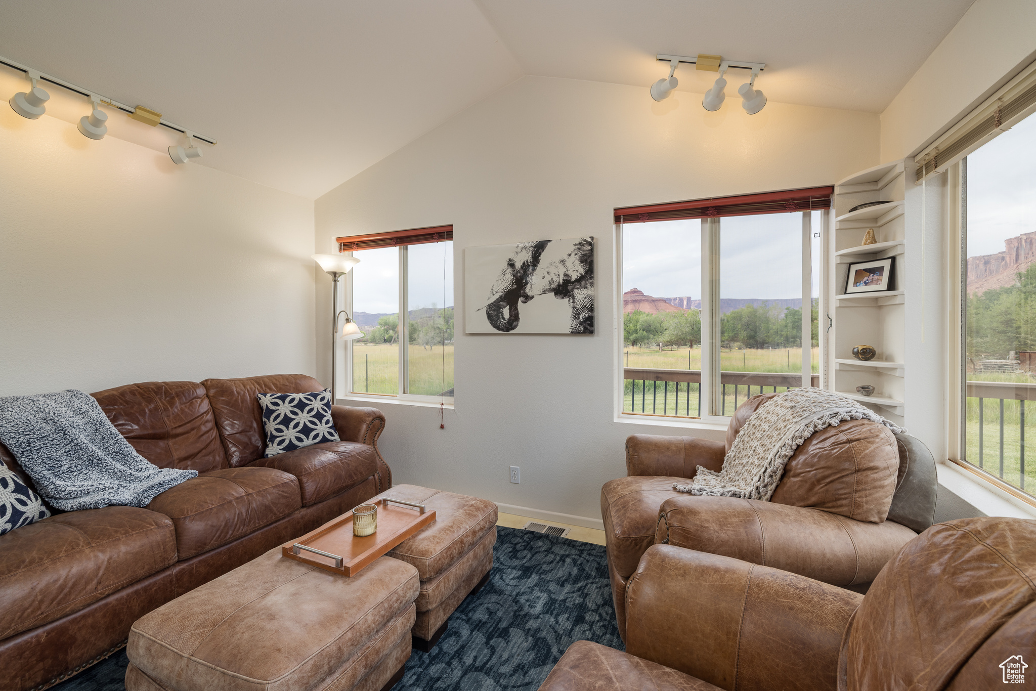 CASTLE VALLEY RIVER RANCHOS - Land