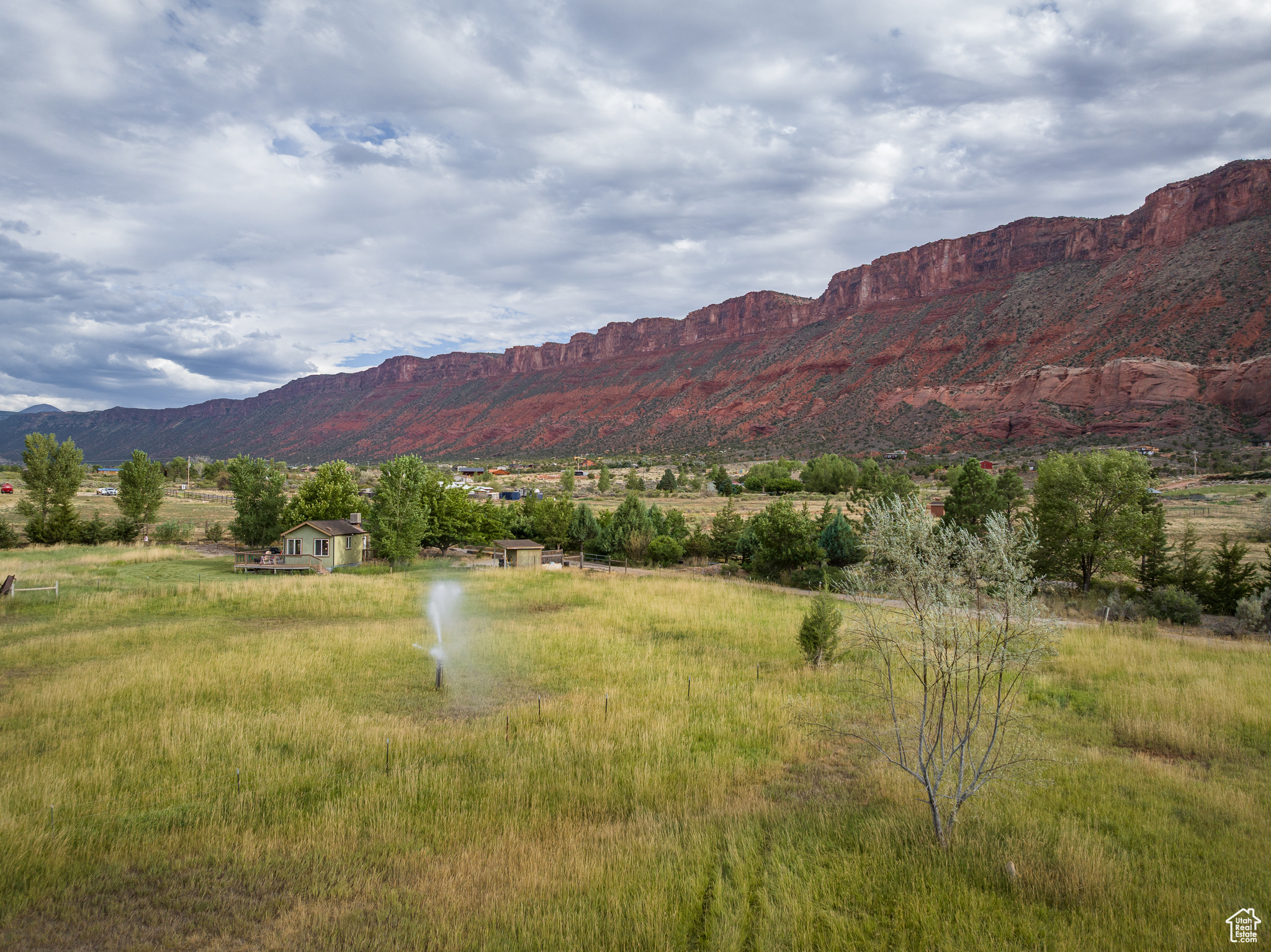 CASTLE VALLEY RIVER RANCHOS - Land