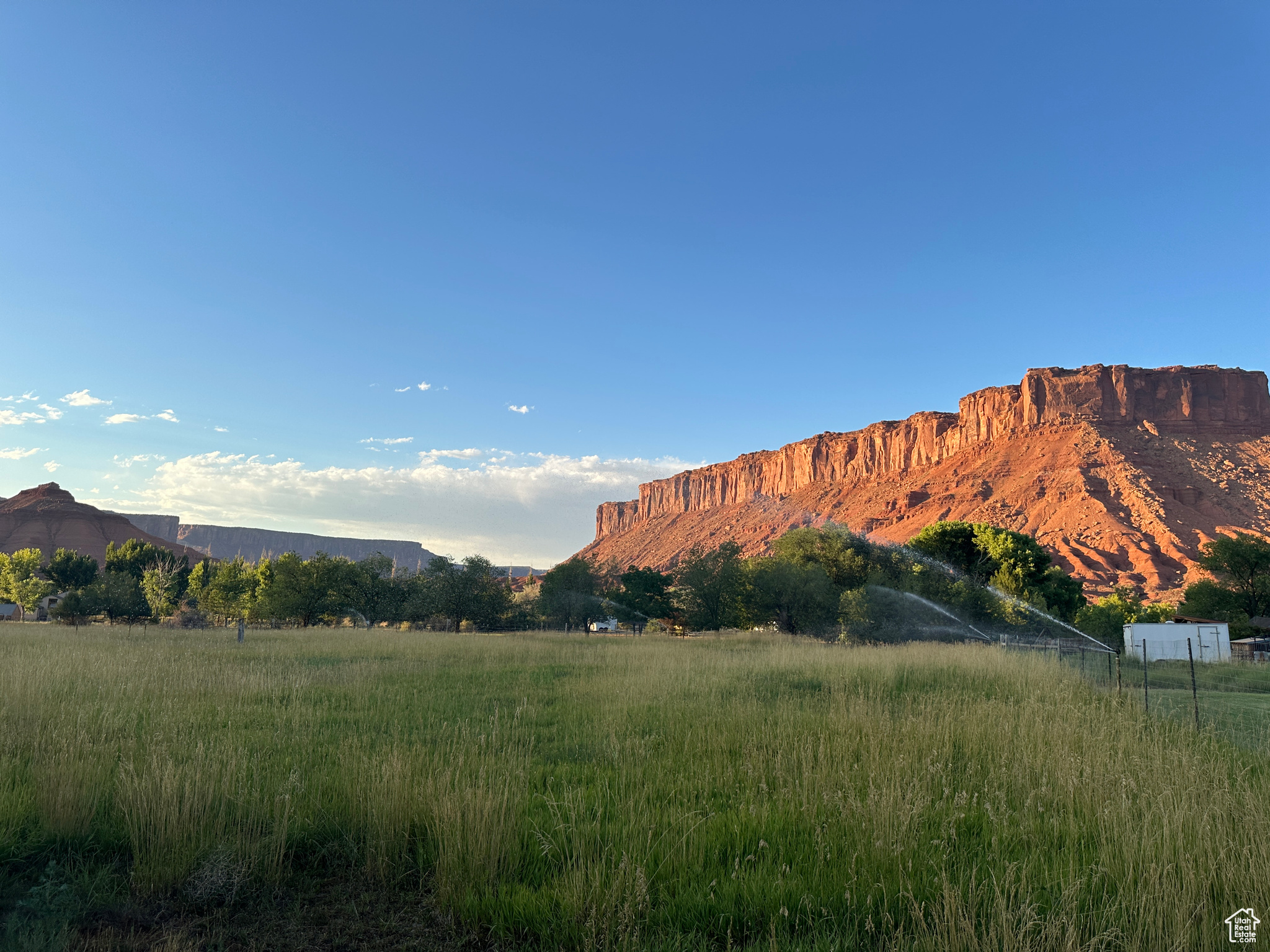 CASTLE VALLEY RIVER RANCHOS - Land