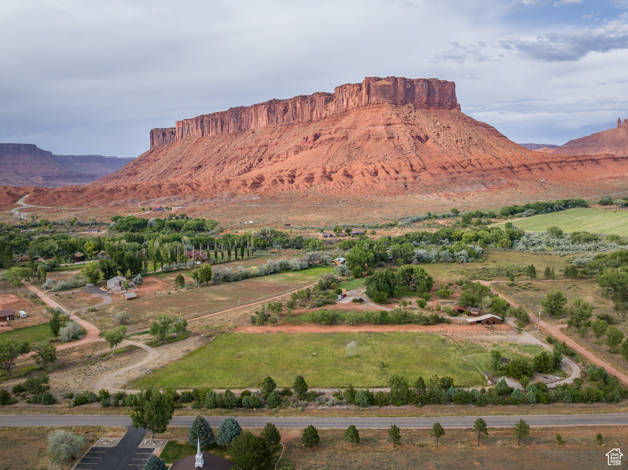 CASTLE VALLEY RIVER RANCHOS - Land