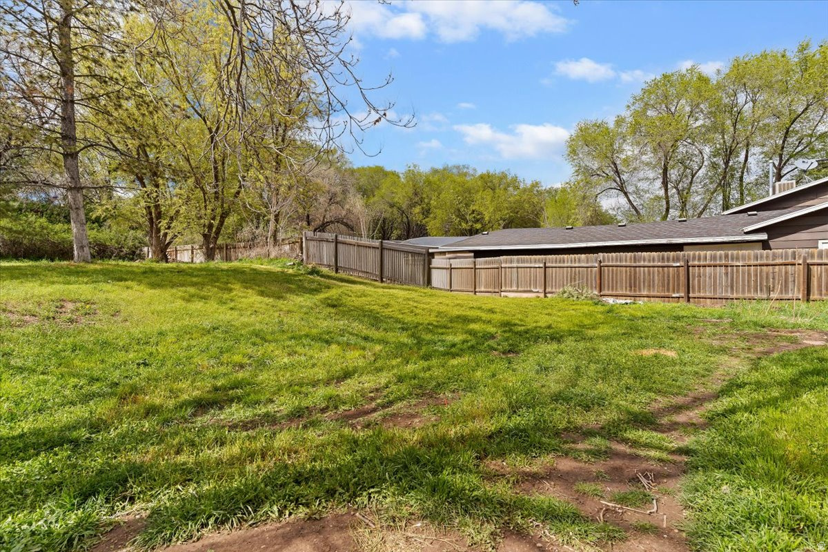 VALLEY SIDE - Residential