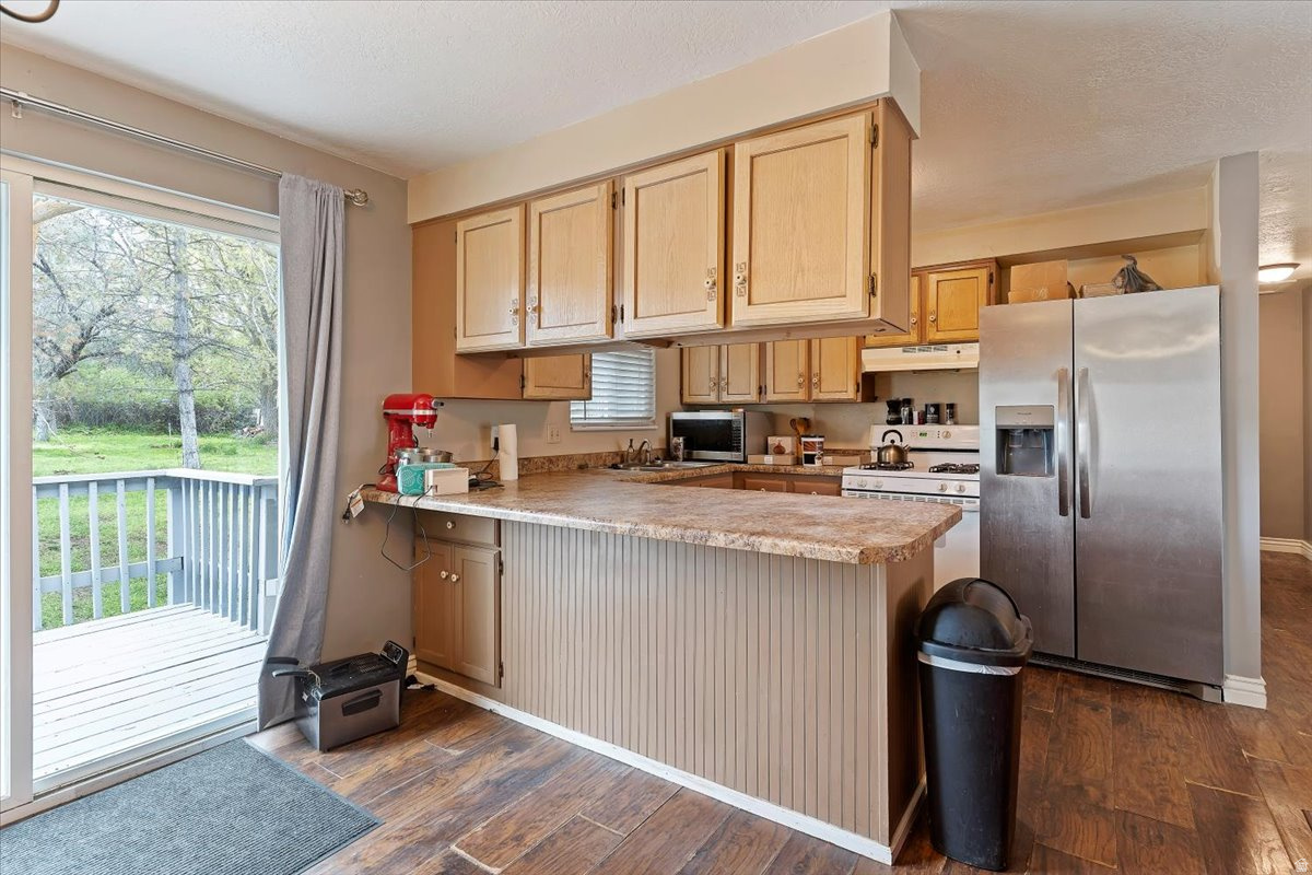 VALLEY SIDE - Residential