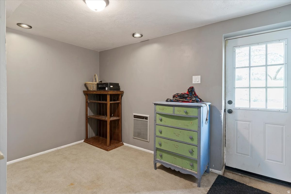 VALLEY SIDE - Residential