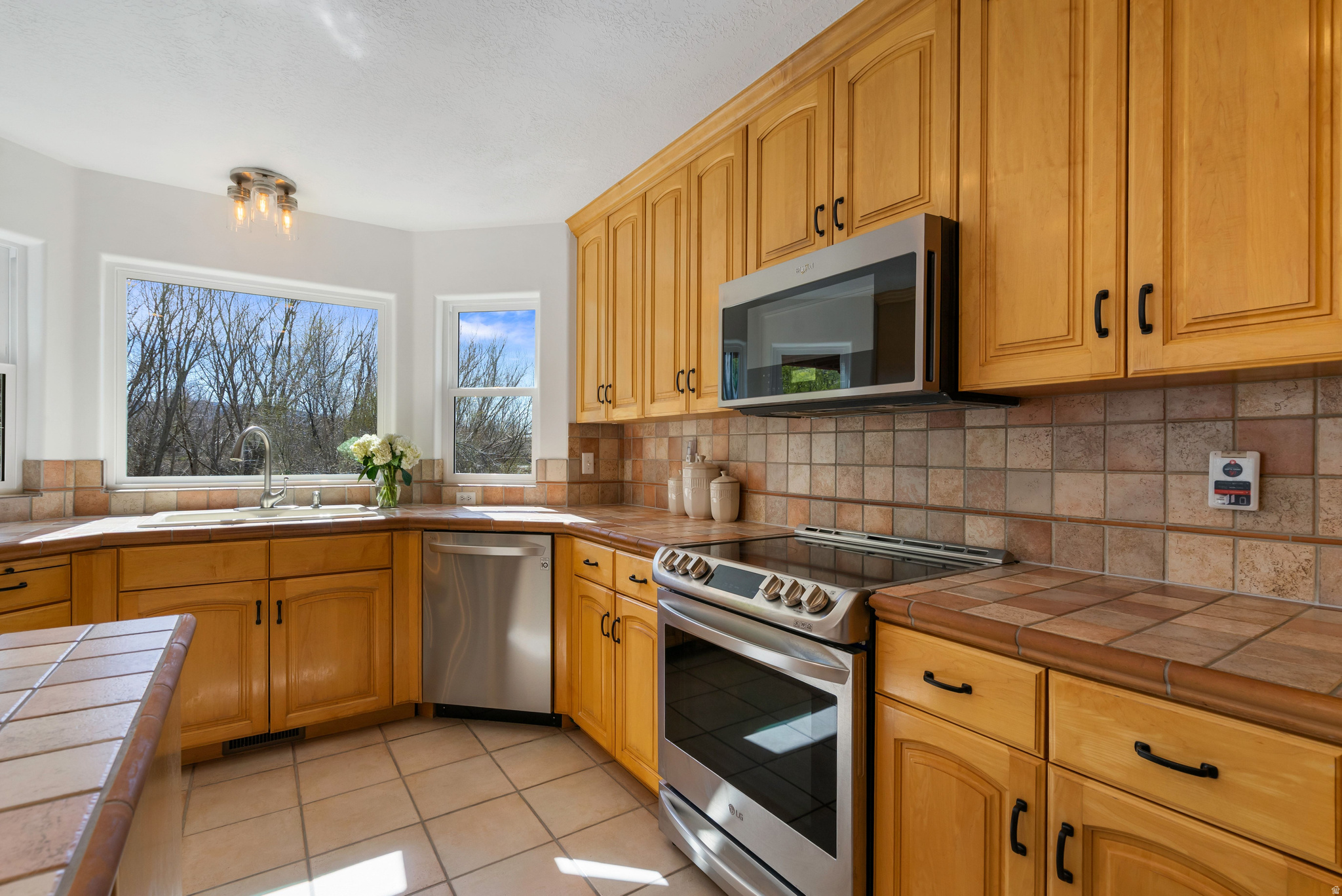 INDIAN HILLS - Residential