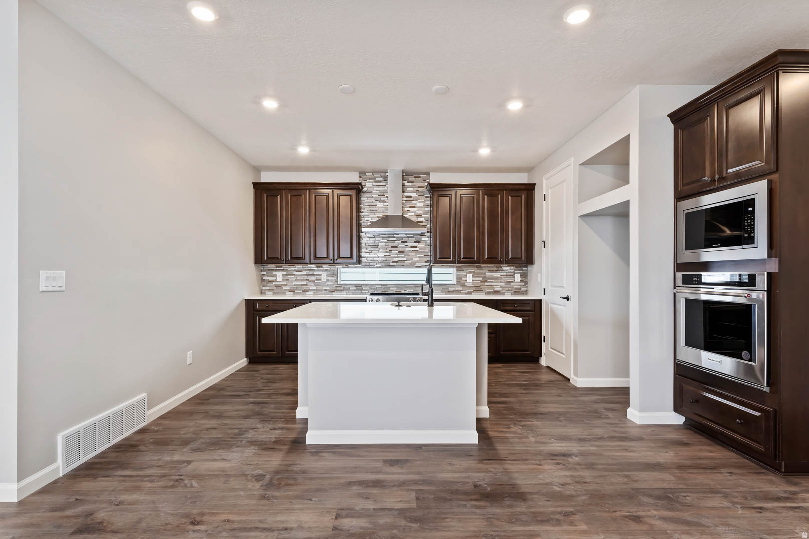 DAYBREAK SPRINGHOUSE - Residential