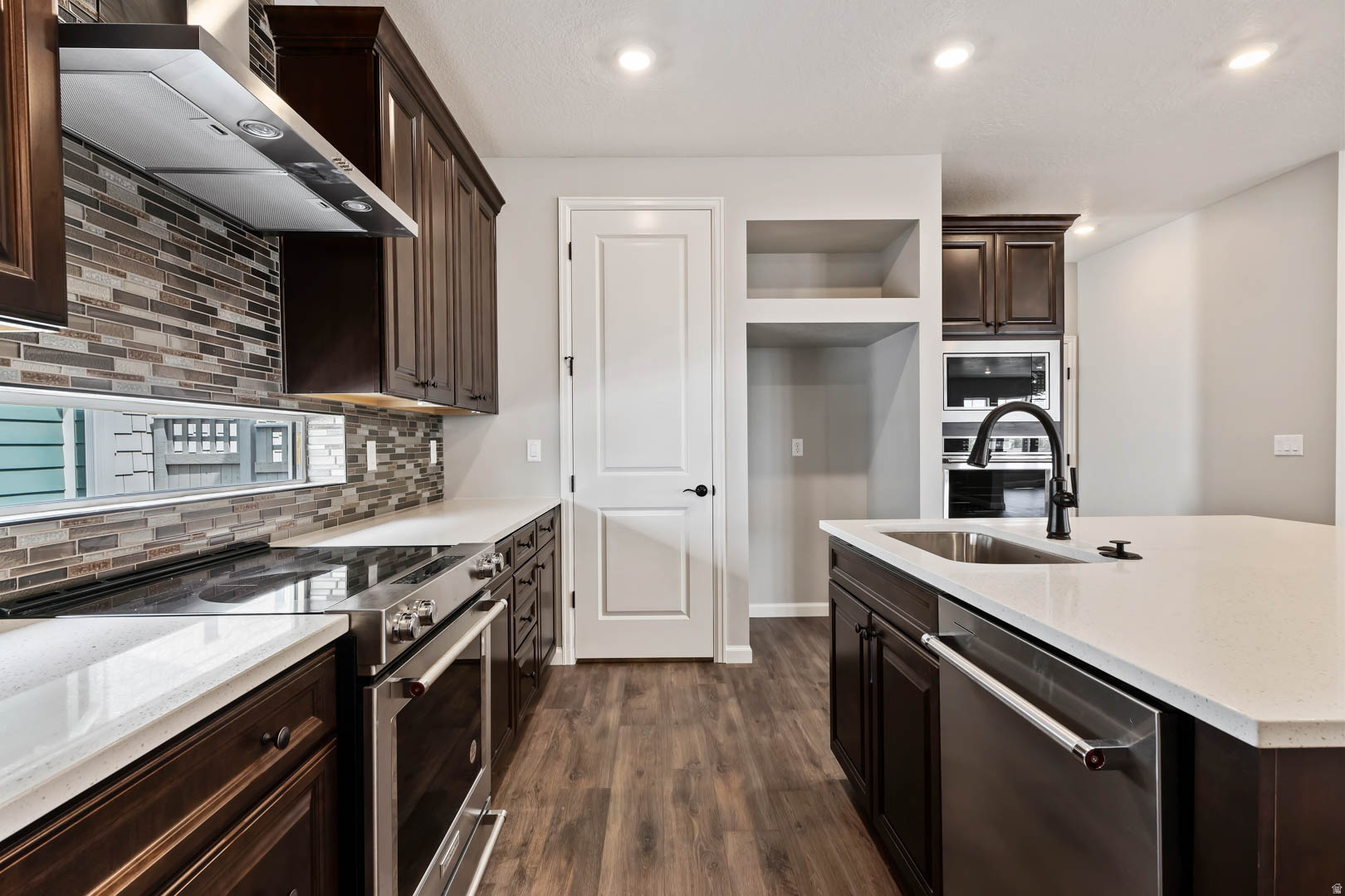 DAYBREAK SPRINGHOUSE - Residential