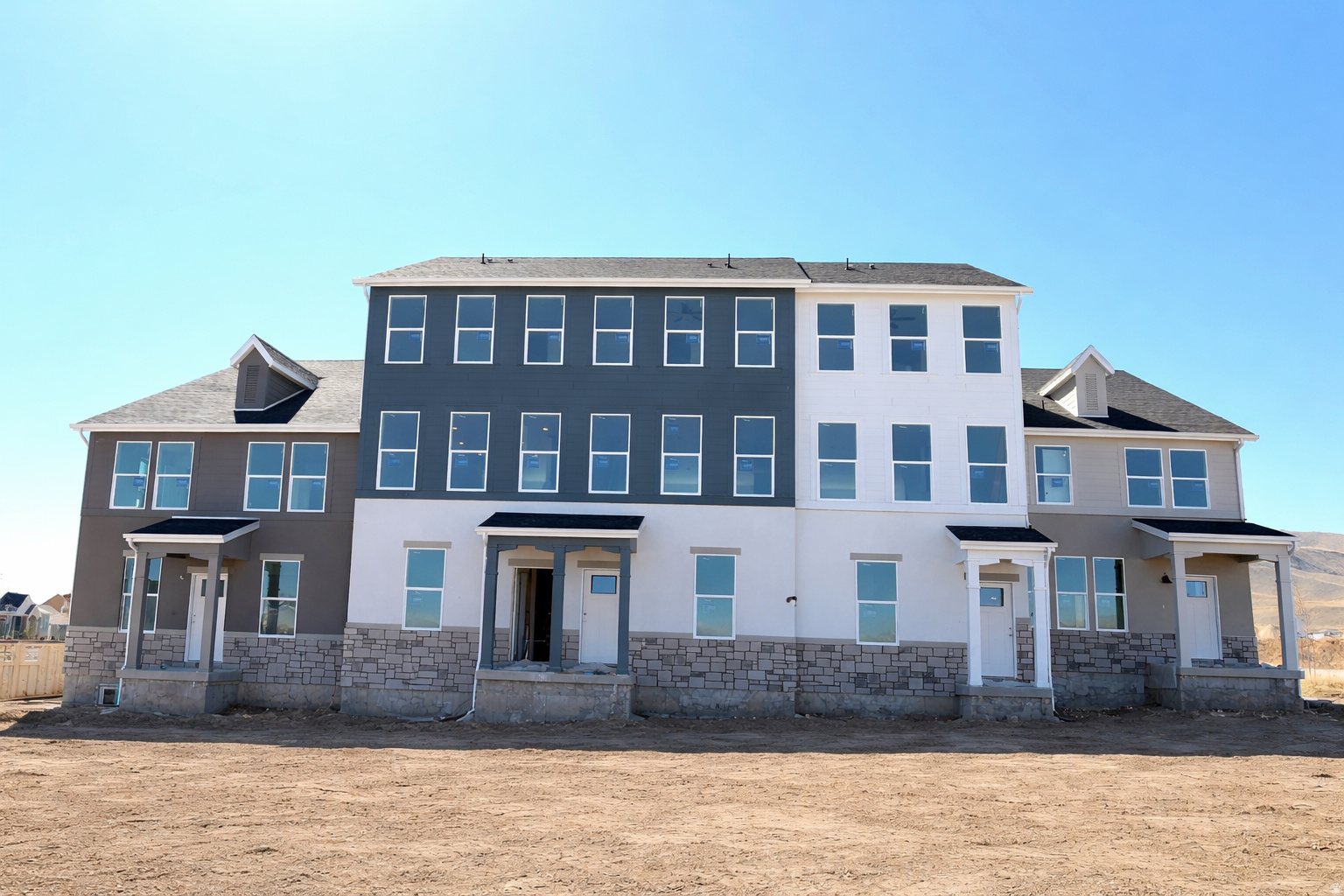 BEACON POINTE - Residential