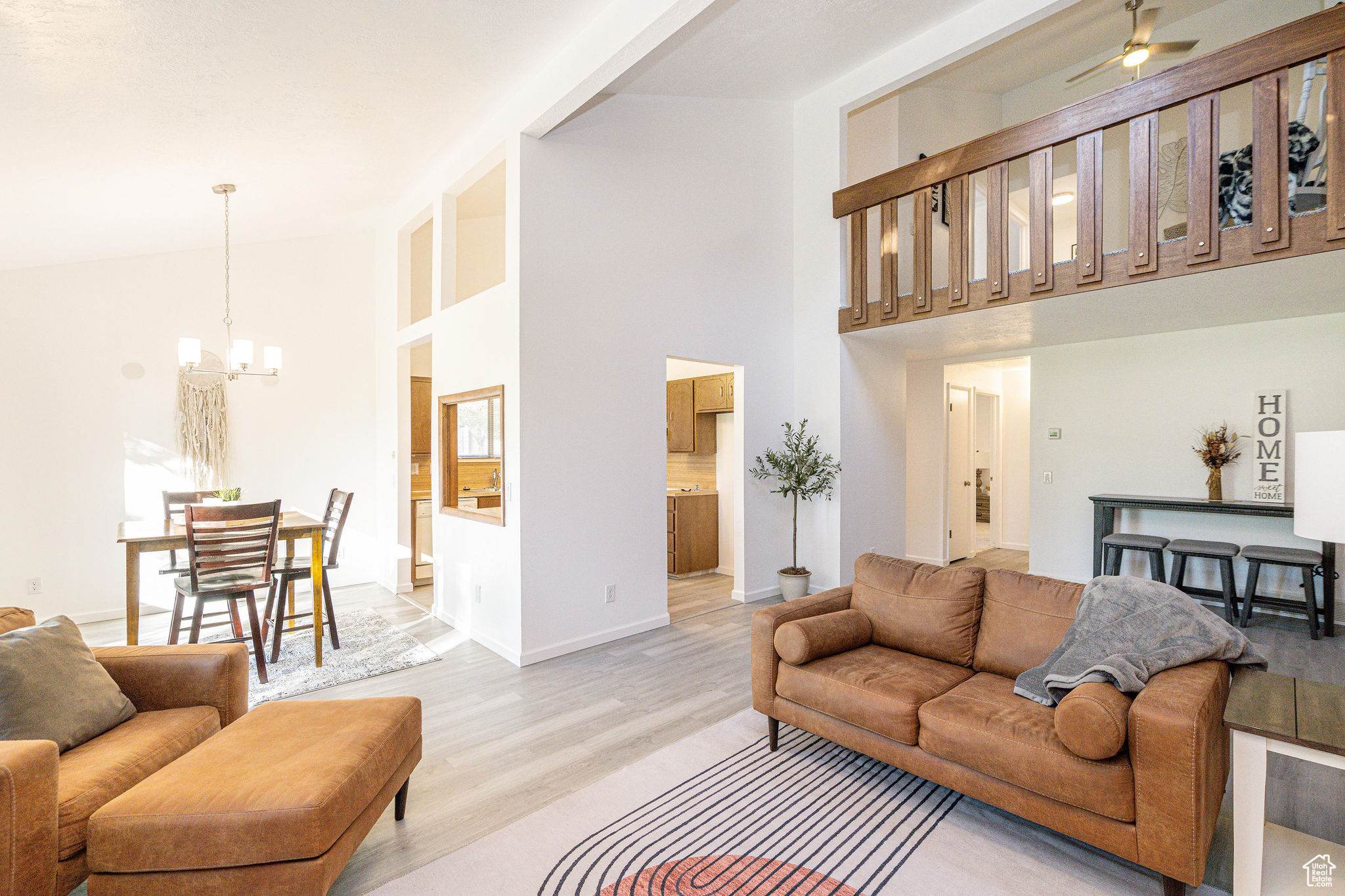 WHITE BARN - Residential Income