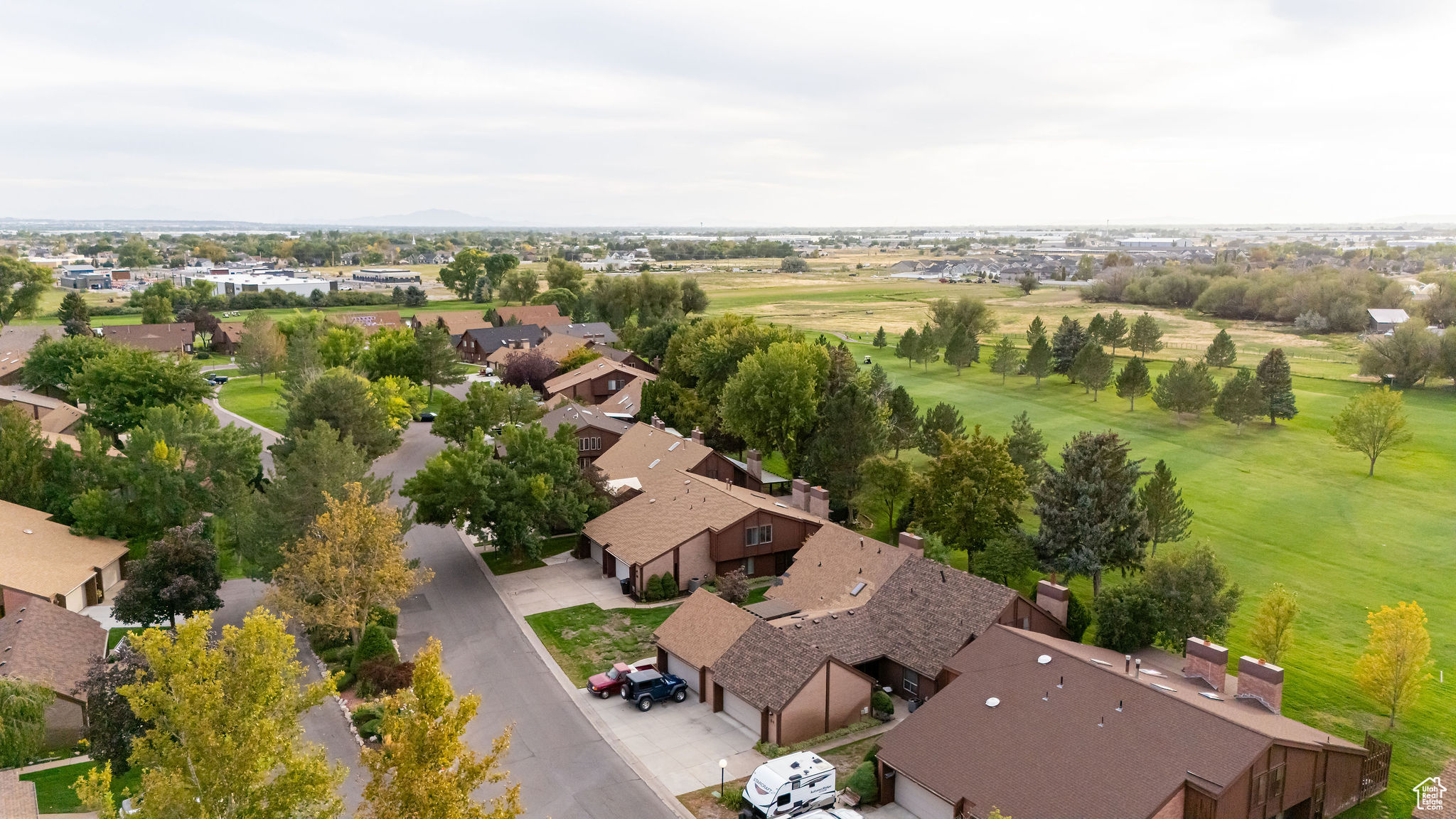 WHITE BARN - Residential Income