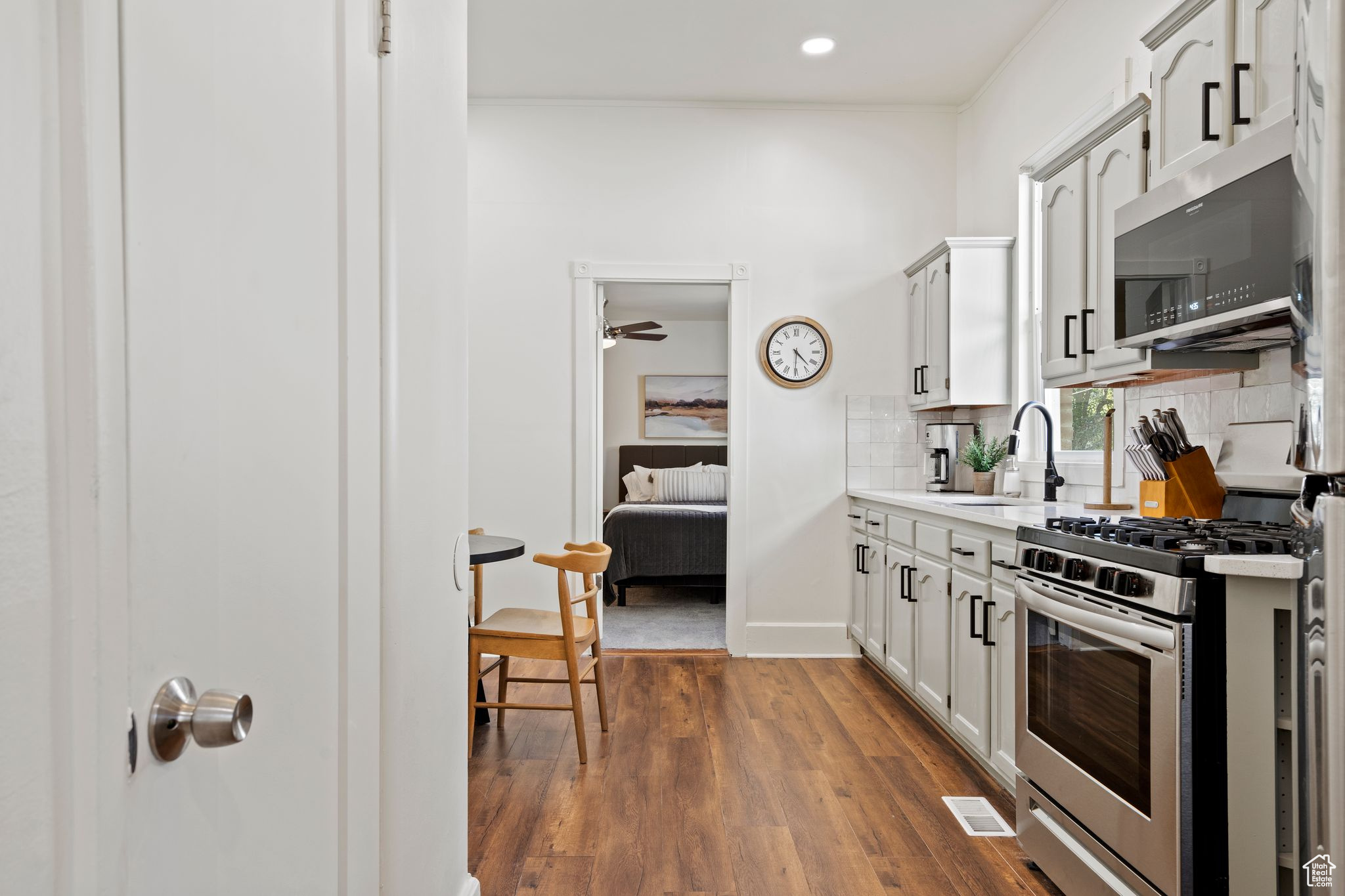 STEELES SUB - Residential Lease