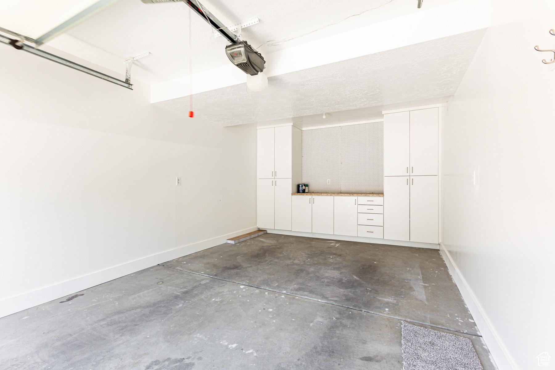 Bountiful, Utah 84010, United States, 3 Bedrooms Bedrooms, ,2 BathroomsBathrooms,Residential,Pending,45883