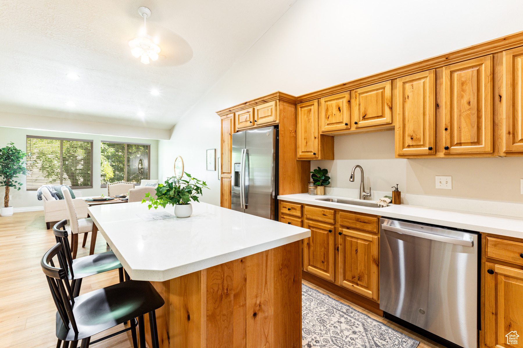 Bountiful, Utah 84010, United States, 3 Bedrooms Bedrooms, ,2 BathroomsBathrooms,Residential,Pending,45883