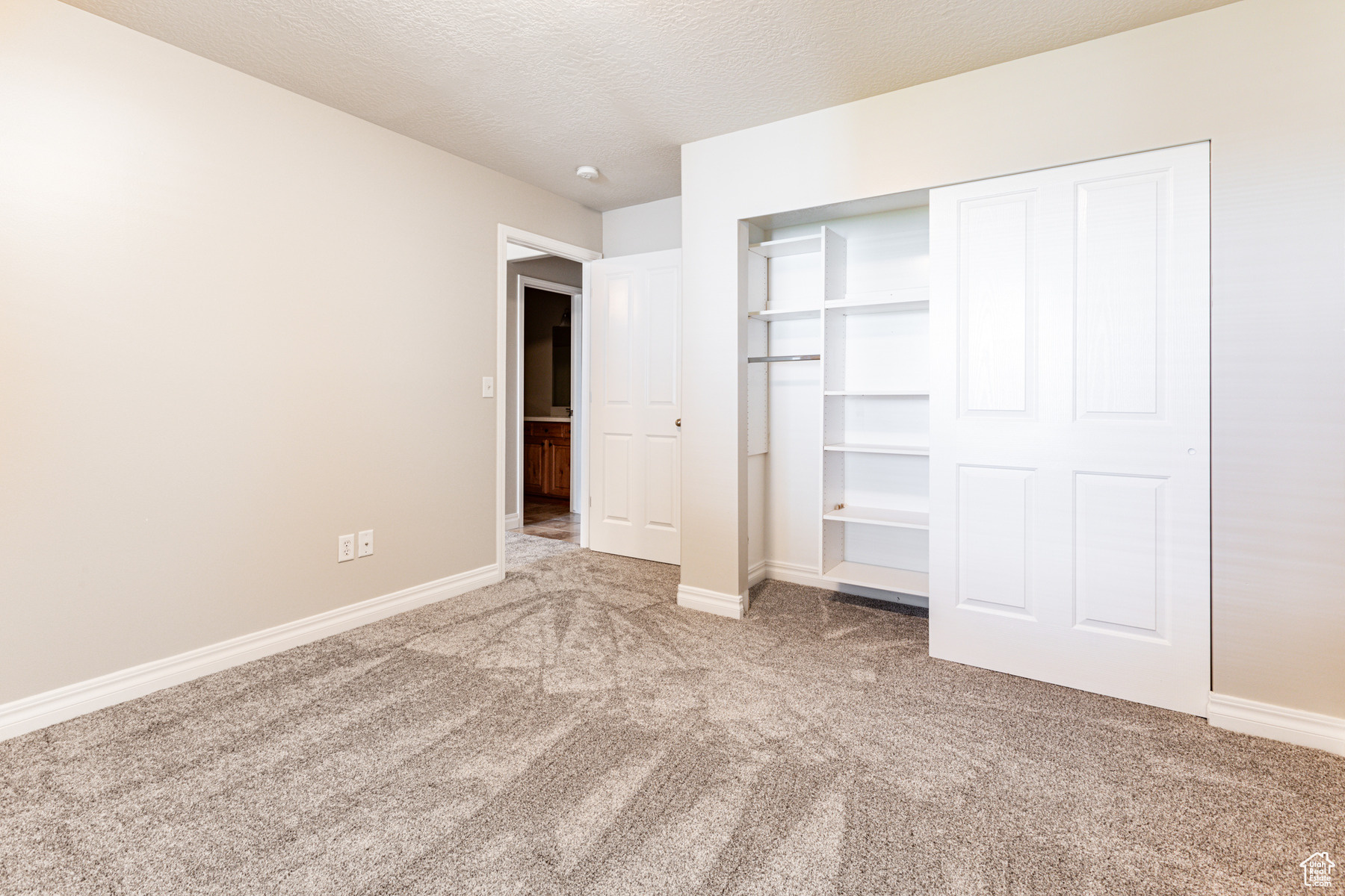 Bountiful, Utah 84010, United States, 3 Bedrooms Bedrooms, ,2 BathroomsBathrooms,Residential,Pending,45883