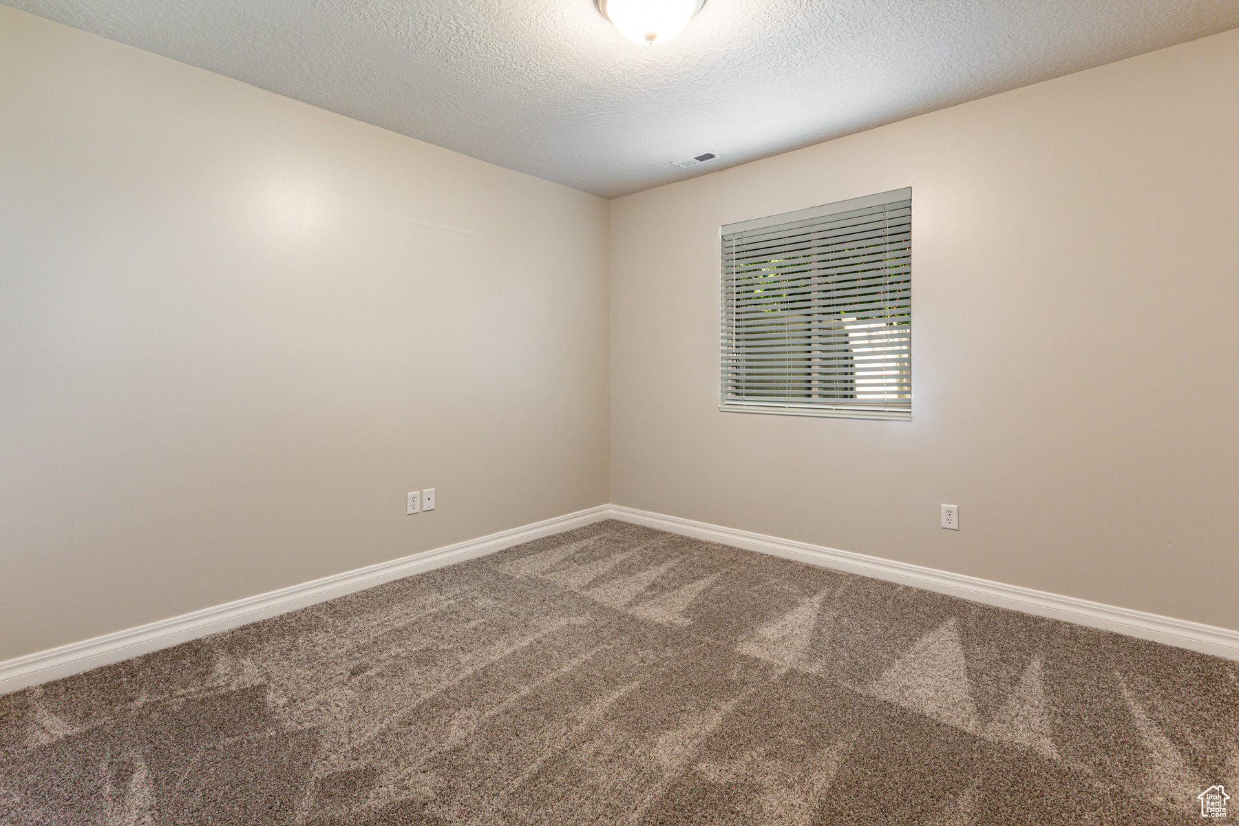 Bountiful, Utah 84010, United States, 3 Bedrooms Bedrooms, ,2 BathroomsBathrooms,Residential,Pending,45883