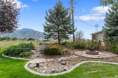Tiny photo for 1501 W ELK CIR, Mapleton, UT 84664 (MLS # 2116263)
